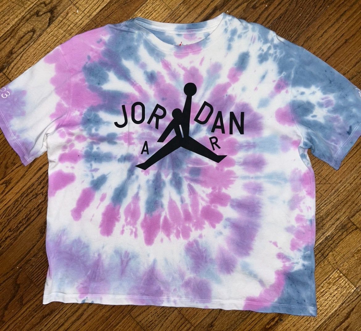 Jordan Brand jordan x Nina Chanel cropped Large tye died designer shirt Size US M / EU 48-50 / 2 - 1 Thumbnail