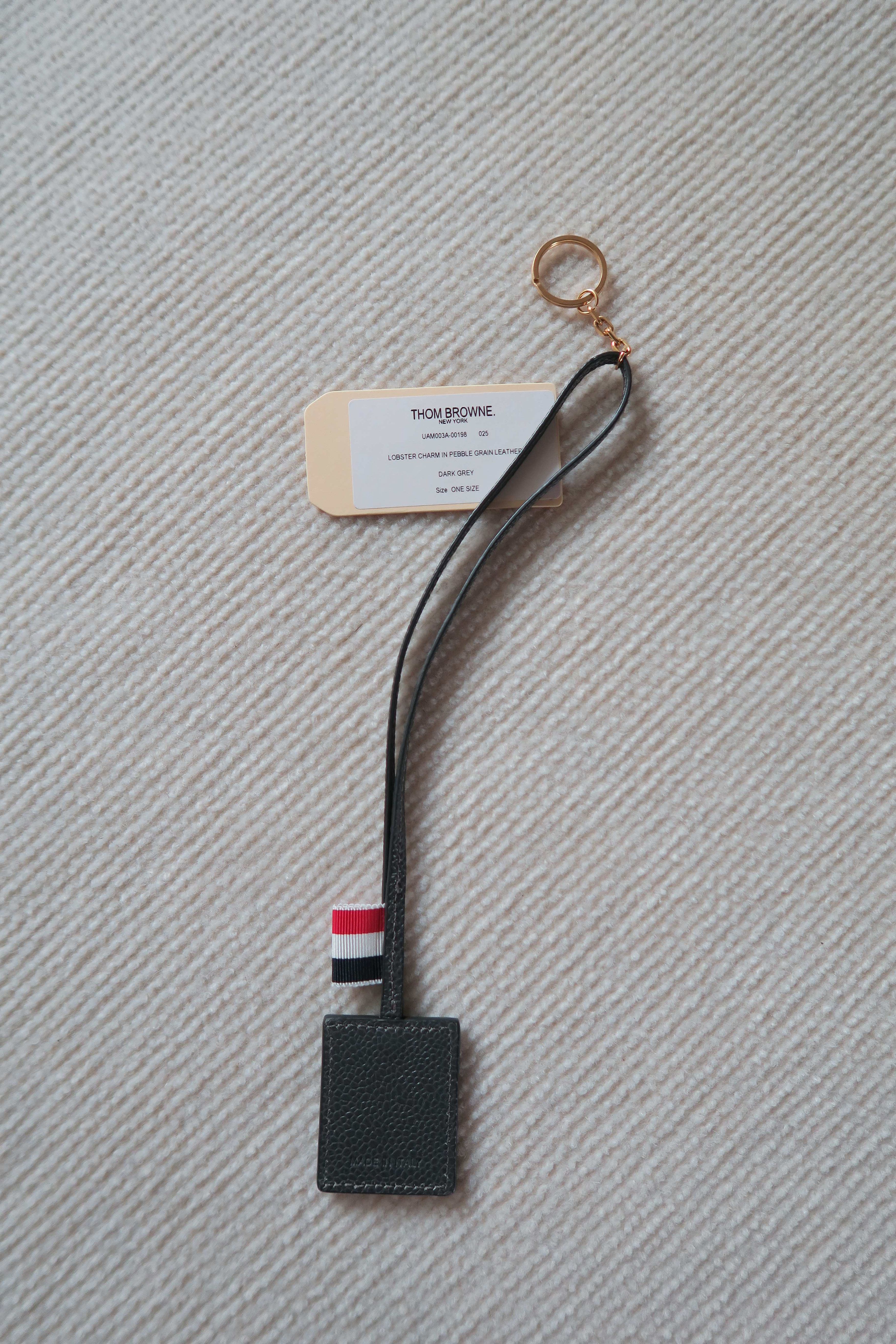 Thom Browne Thom Browne Pebble Grain Leather 4-Bar Label Key Ring Size ONE SIZE - 8 Thumbnail