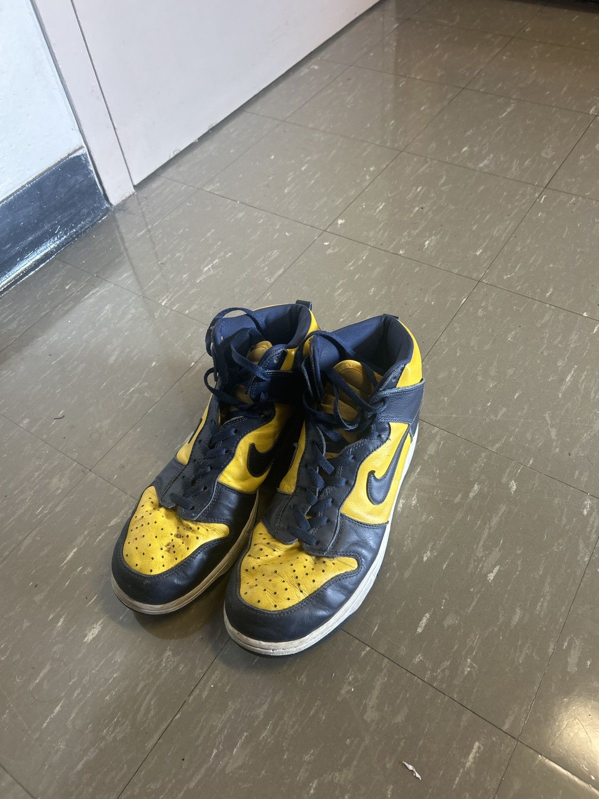 Nike Nike Michigan Dunk (2020) Size US 11.5 / EU 44-45 - 2 Thumbnail
