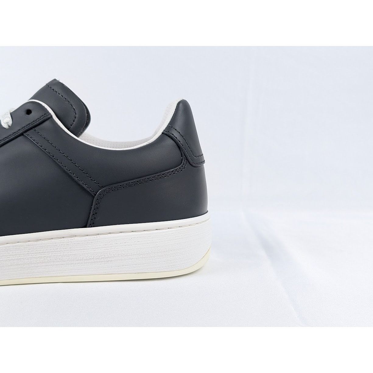 Bottega Veneta o1rshd1 Bolt Calf Low Top Sneakers in Ardoise Size US 9.5 / EU 42-43 - 3 Thumbnail