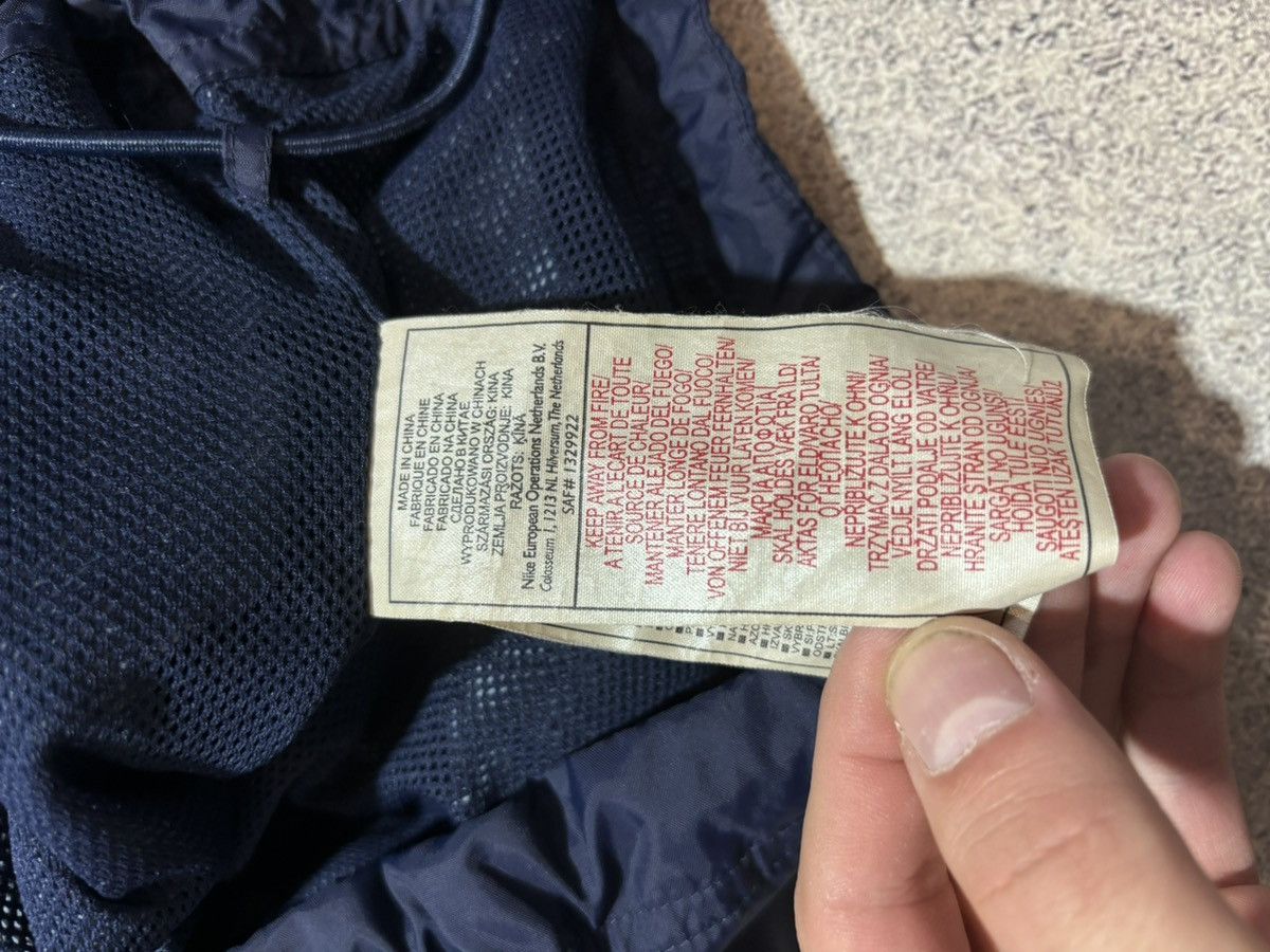 Nike × Vintage Vintage Nike Windbreaker Light Jacket Size L Blue Size US L / EU 52-54 / 3 - 11 Thumbnail