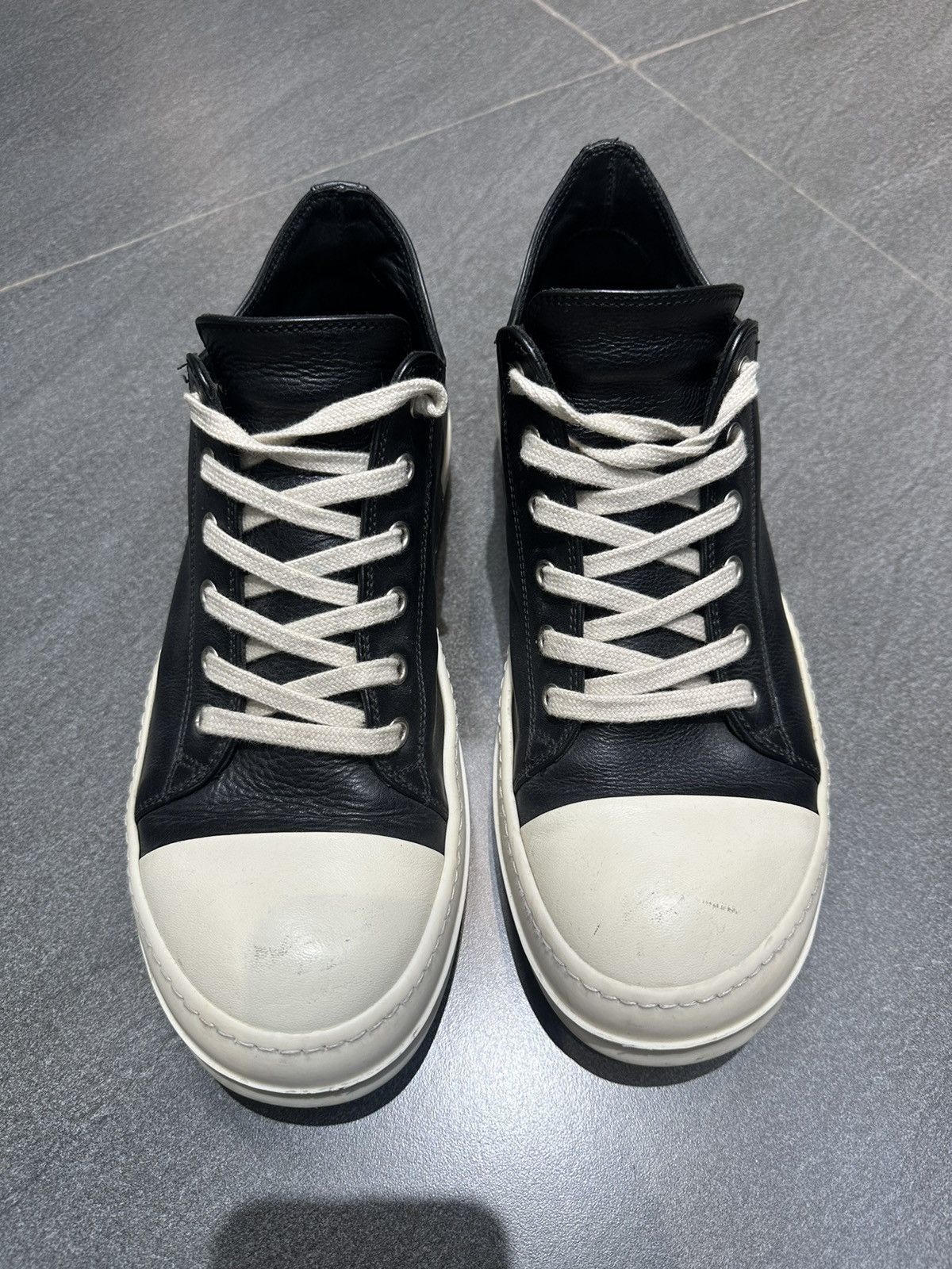 Rick Owens Rick Owens Low Top Sneakers Size US 8.5 / EU 41-42 - 1 Thumbnail