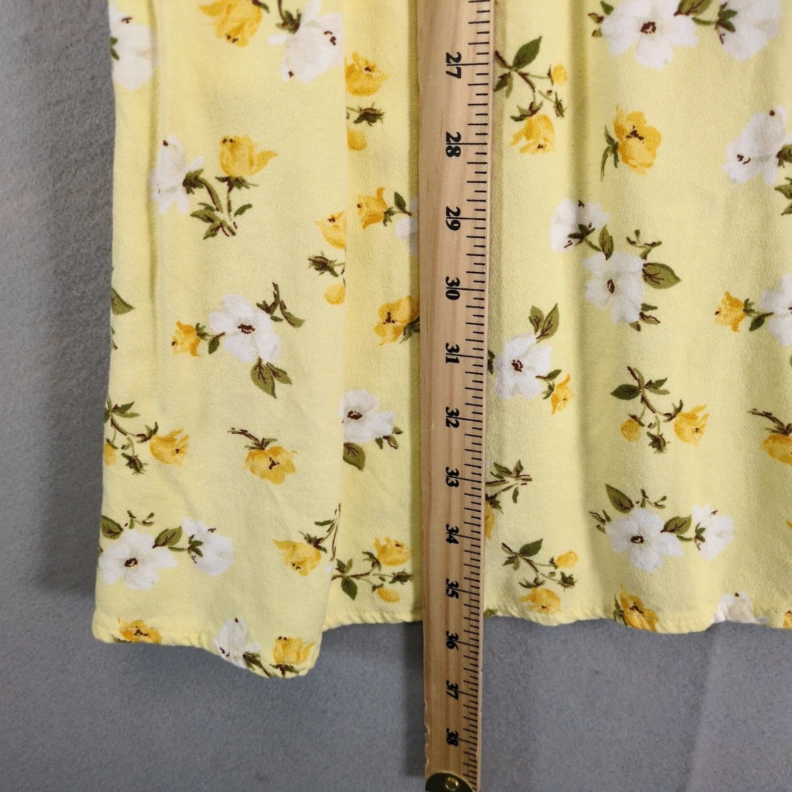 Old Navy Old Navy Yellow Floral Rayon Dress Sz L Knee Length Pockets Size L / US 10 / IT 46 - 4 Thumbnail