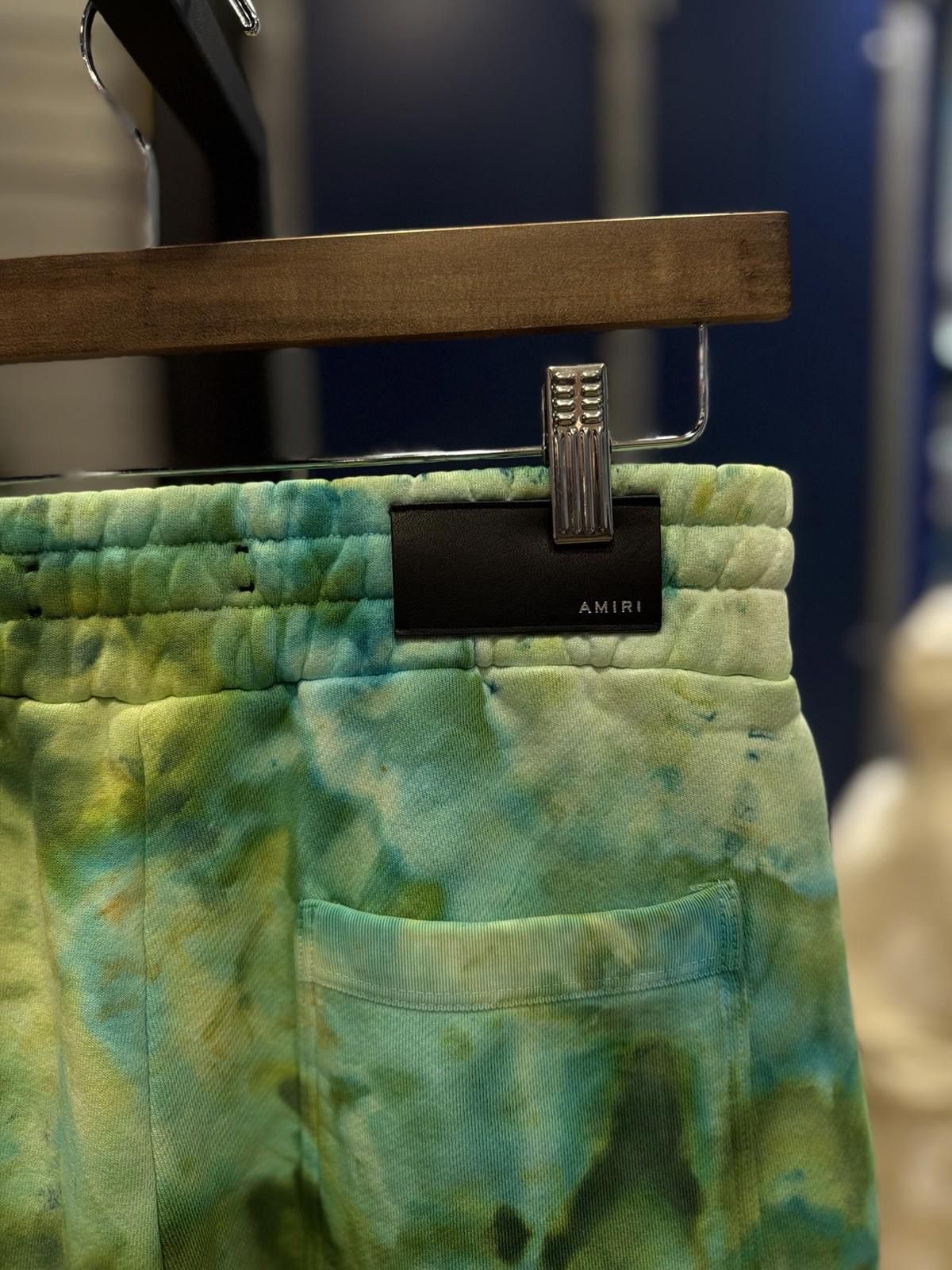 Amiri AMIRI TIE DYE MA SWEATSHORTS S22MJL025 SIZE (M) New Green Size US 32 / EU 48 - 9 Thumbnail