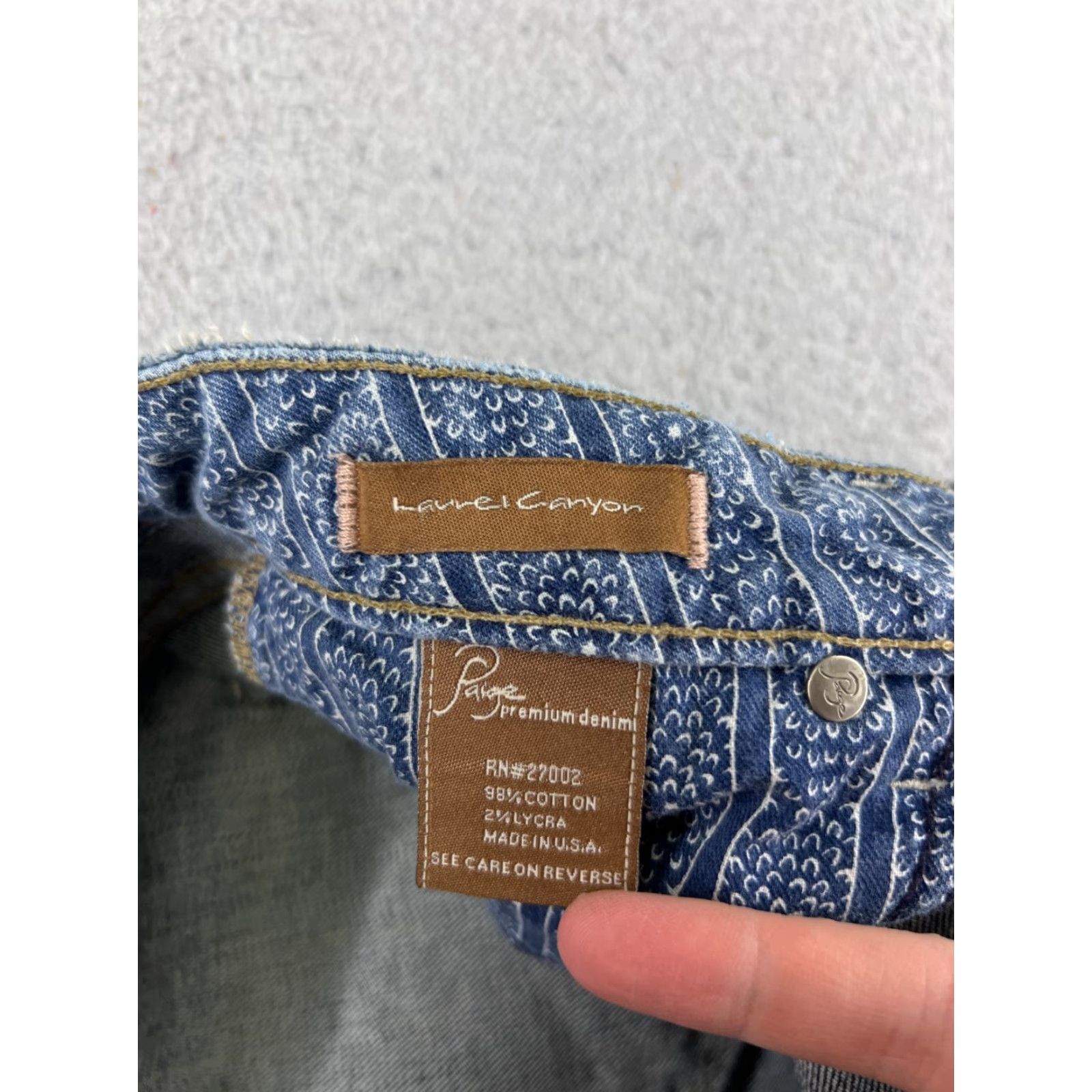 Paige Paige Jeans Women 31 Blue Denim Bootcut Low Rise Laurel Canyon Embellished Embroidered Size 24" / US 00 / IT 34 - 4 Thumbnail