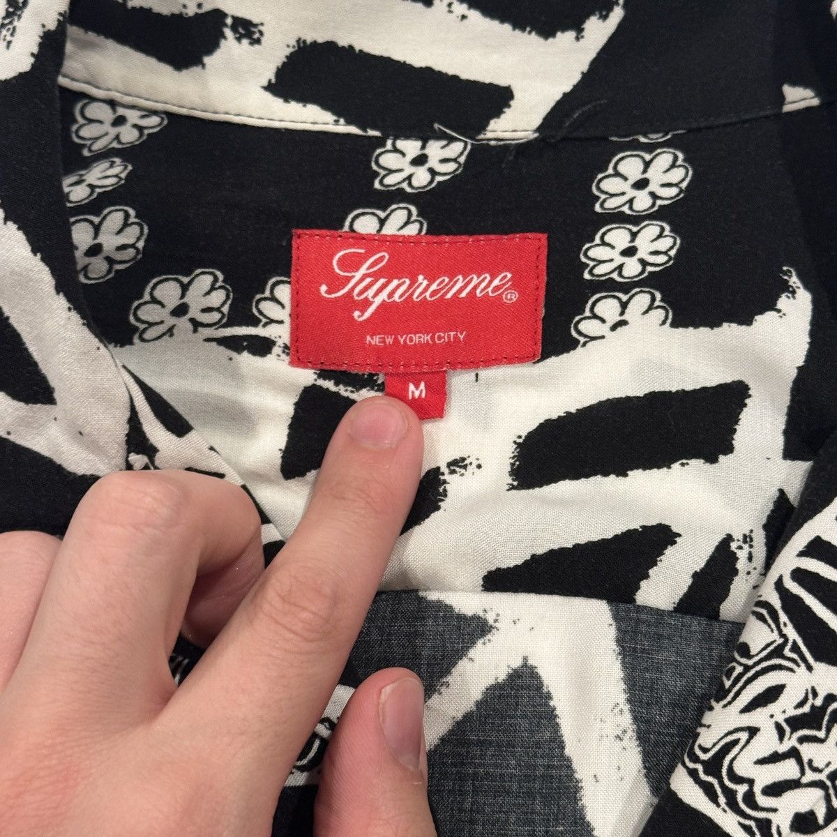 Supreme Supreme SS17 Dream Rayon Shirt VERY RARE Medium Gently Used Size US M / EU 48-50 / 2 - 2 Thumbnail