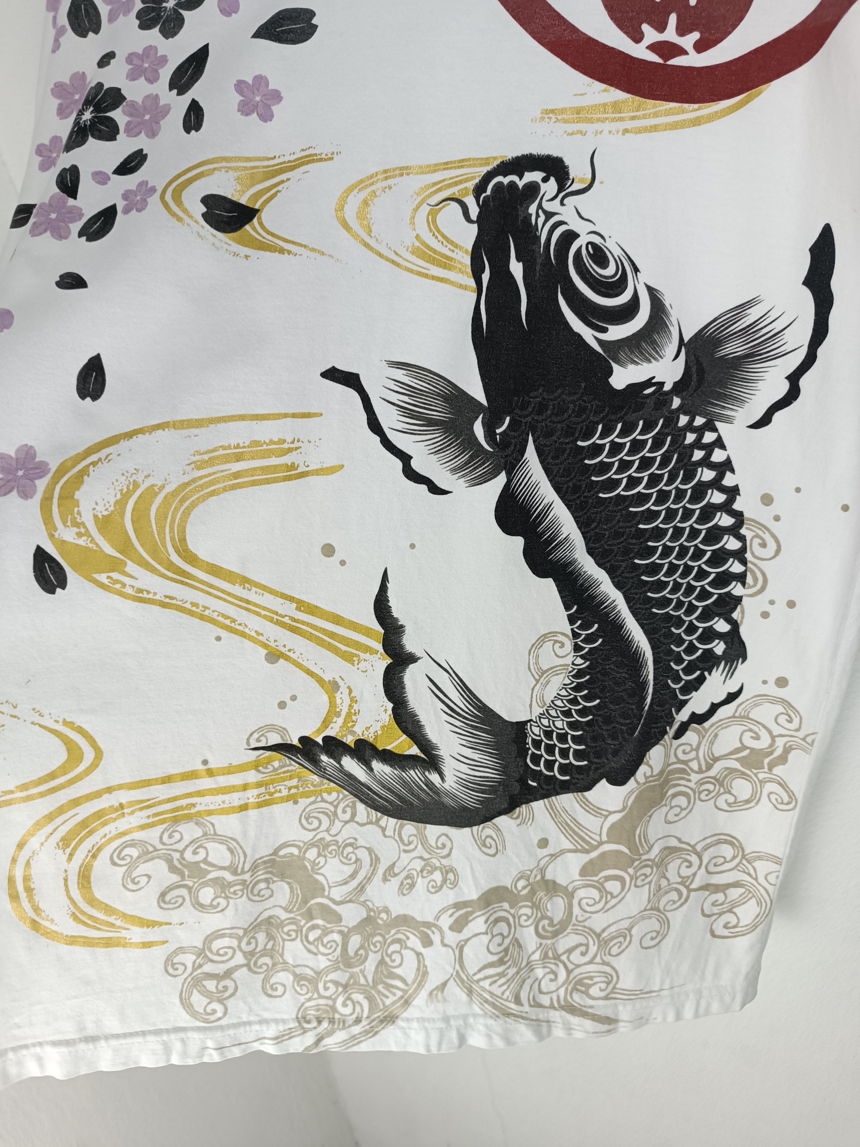 Japanese Brand VINTAGE KOI SUKAJAN FISH DRAGON JAPAN YAKUZA TATOO TEE Size US XL / EU 56 / 4 - 15 Thumbnail