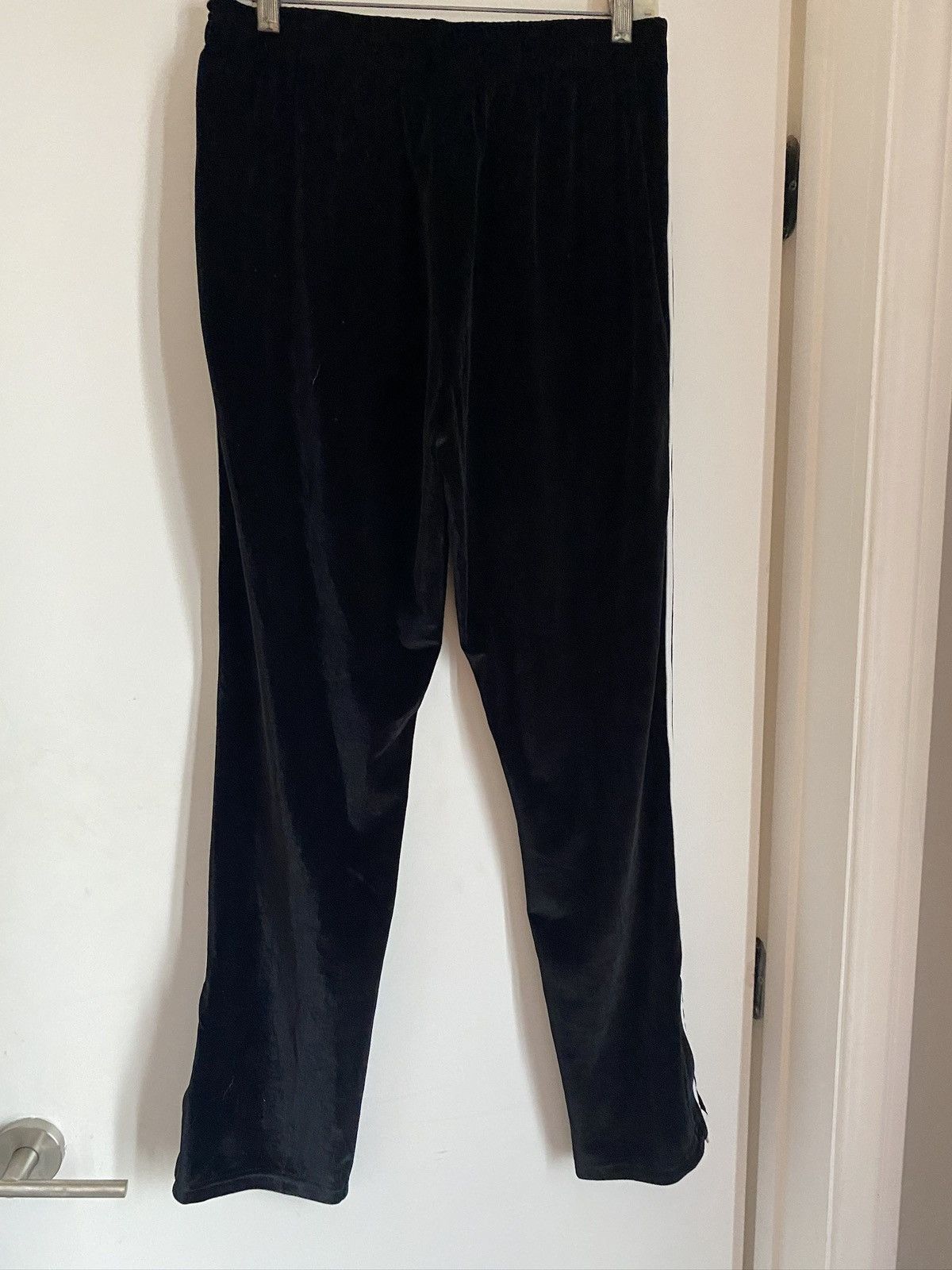 NERDY NERDY Black White Velour Track Suit Pants KPop Idols M Size US 32 / EU 48 - 2 Thumbnail