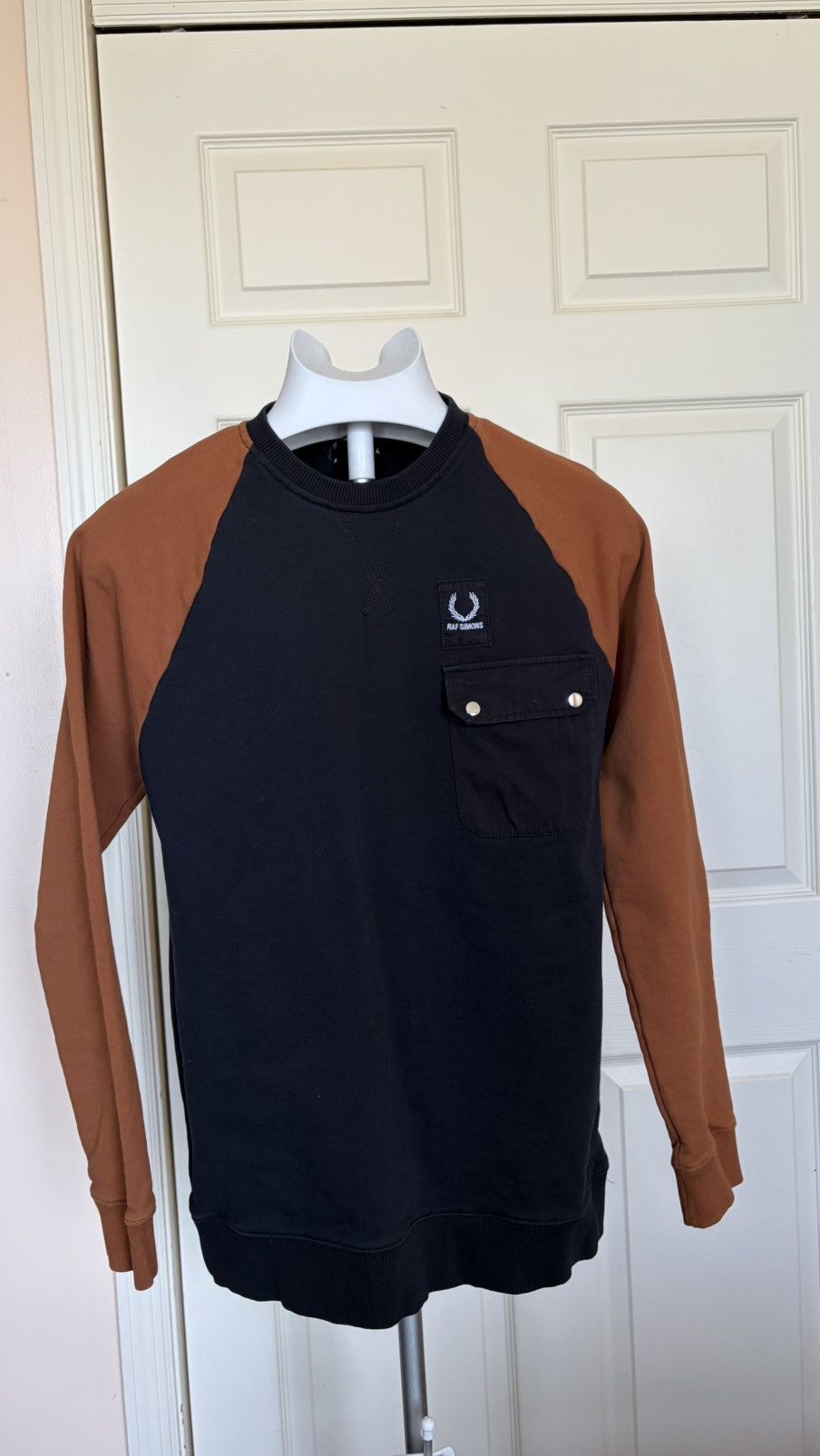 Fred Perry × Raf Simons Raf Simons × Fred Perry Raglan Crewneck Sweatshirt Size US S / EU 44-46 / 1 - 2 Thumbnail