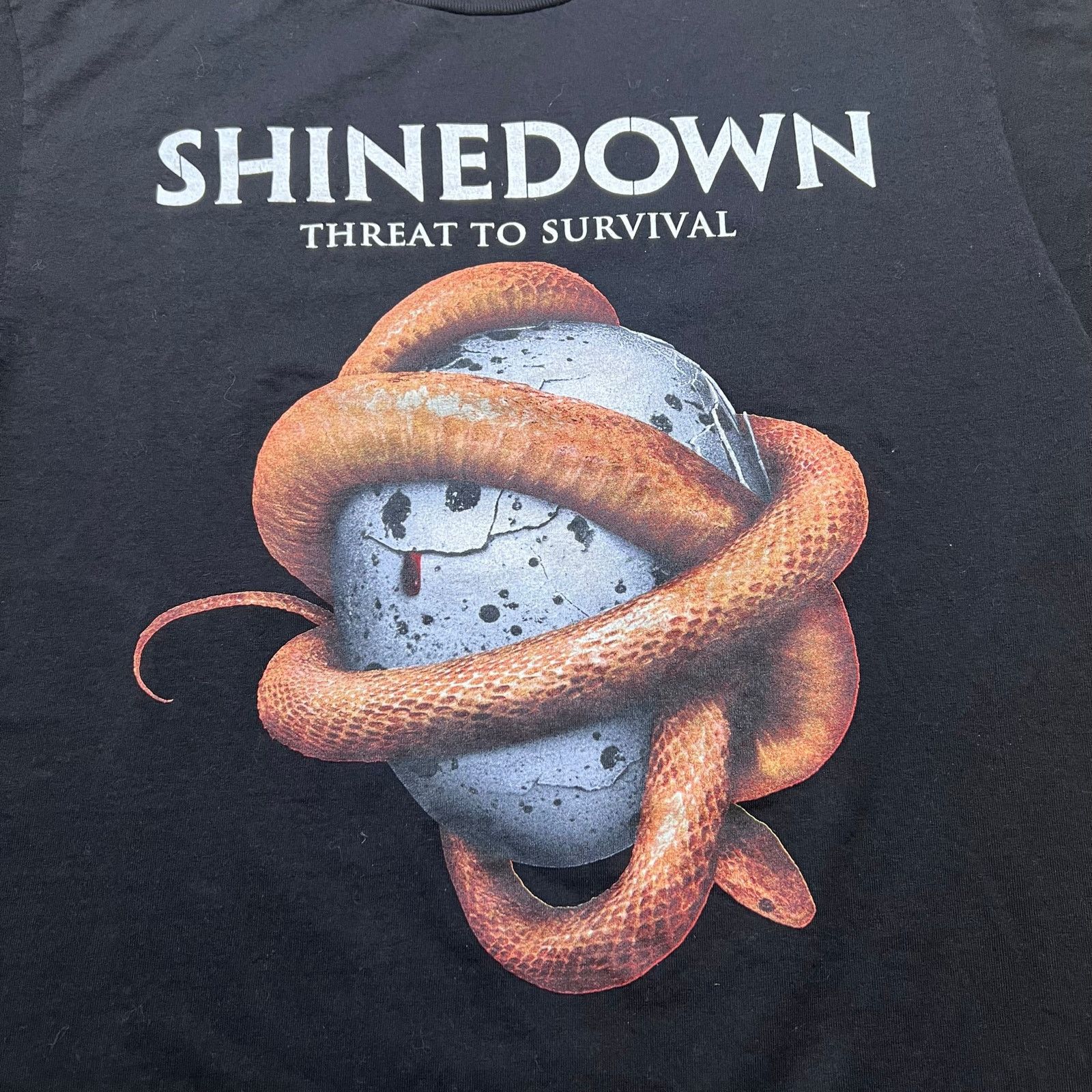 Vintage Shinedown Threat To Survival Tour 2017 Band T Shirt M/L Size US M / EU 48-50 / 2 - 9 Thumbnail