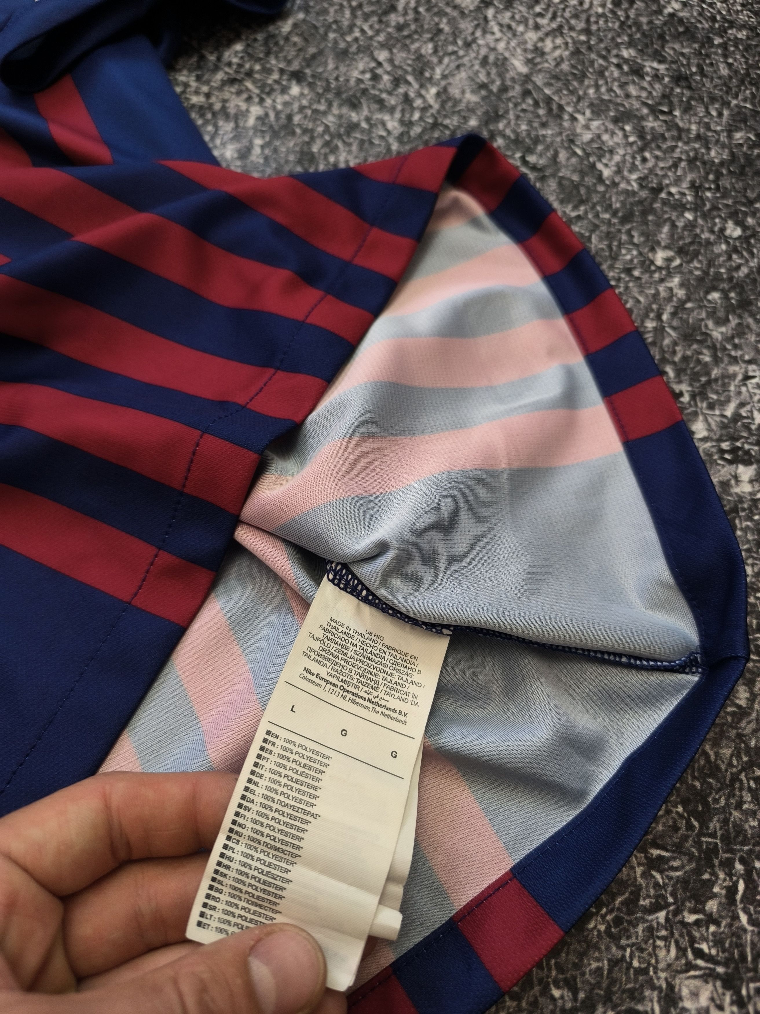 Nike Vintage jersey Barcelona 2018 Size L / US 10 / IT 46 - 2 Thumbnail