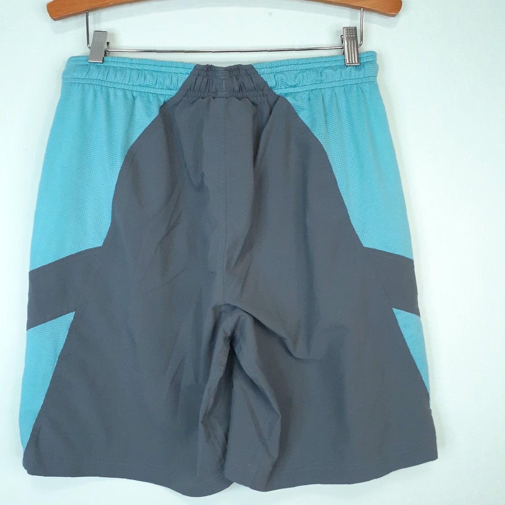 Under Armour Under Armour Running Shorts Mens Waist 30 Inseam 8.5 Gray Size US 30 / EU 46 - 2 Thumbnail