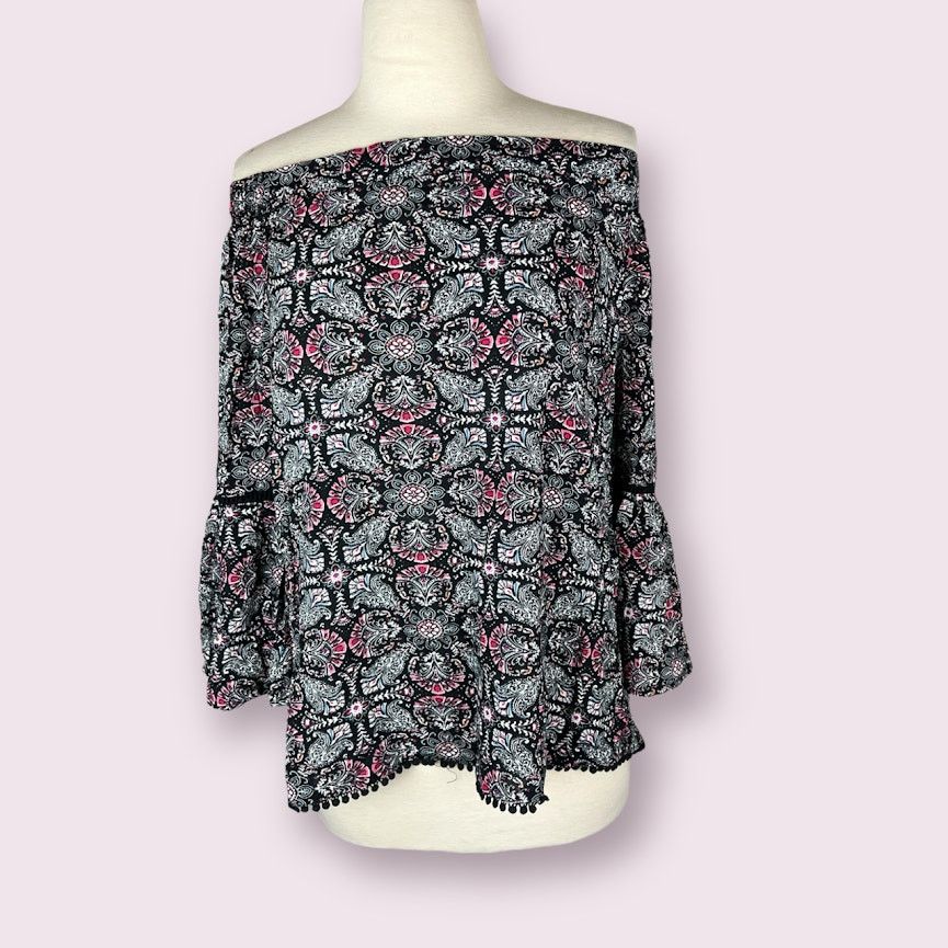 Nordstrom Solitaire | Off shoulder long bell sleeve top | M/L Size M / US 6-8 / IT 42-44 - 1 Thumbnail