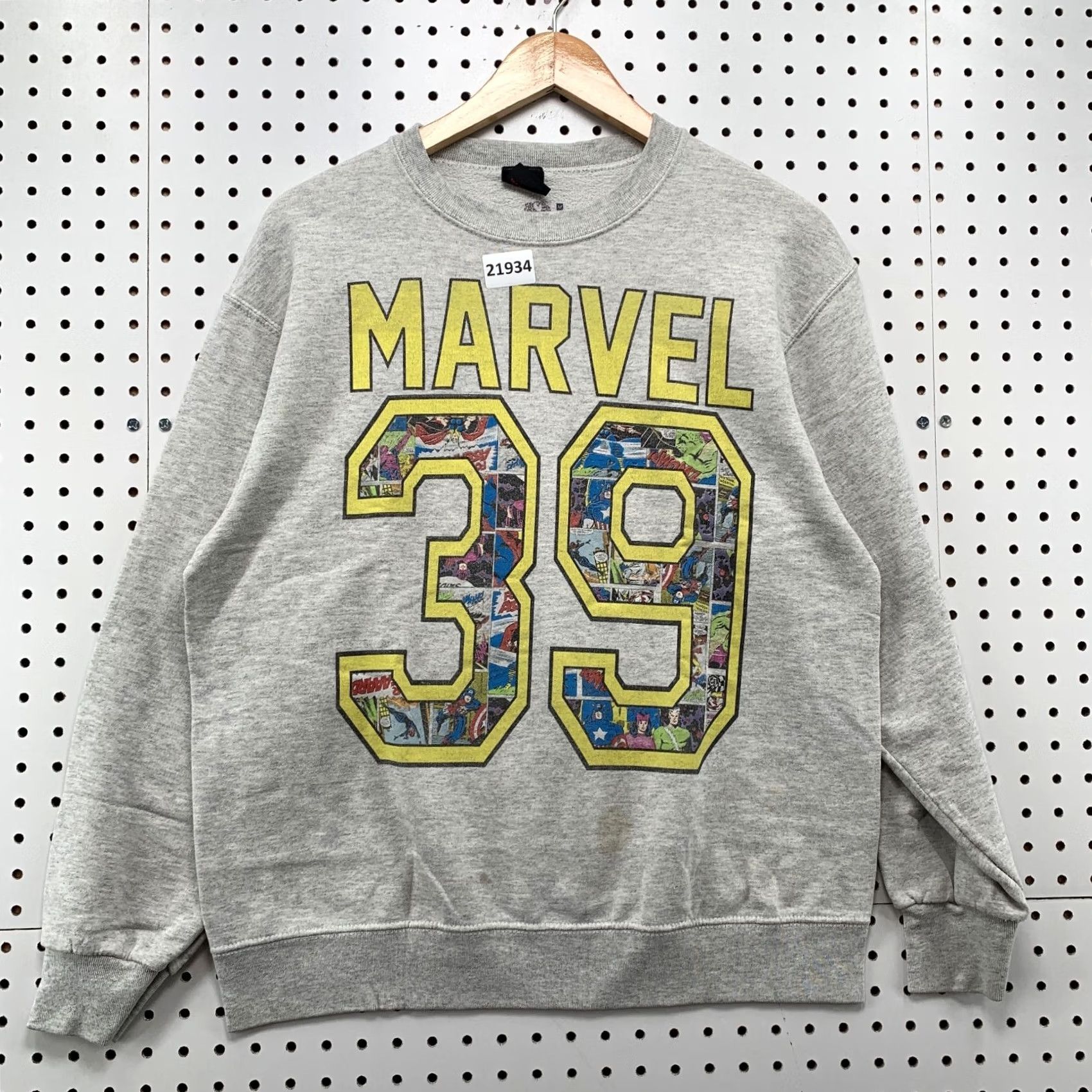 Vintage Marvel Sweatshirt Gray Adult Medium Crewneck Pullover Comic Movie 39 Crewneck Sweatshirt Gray Adult Medium Size US M / EU 48-50 / 2 - 5 Thumbnail