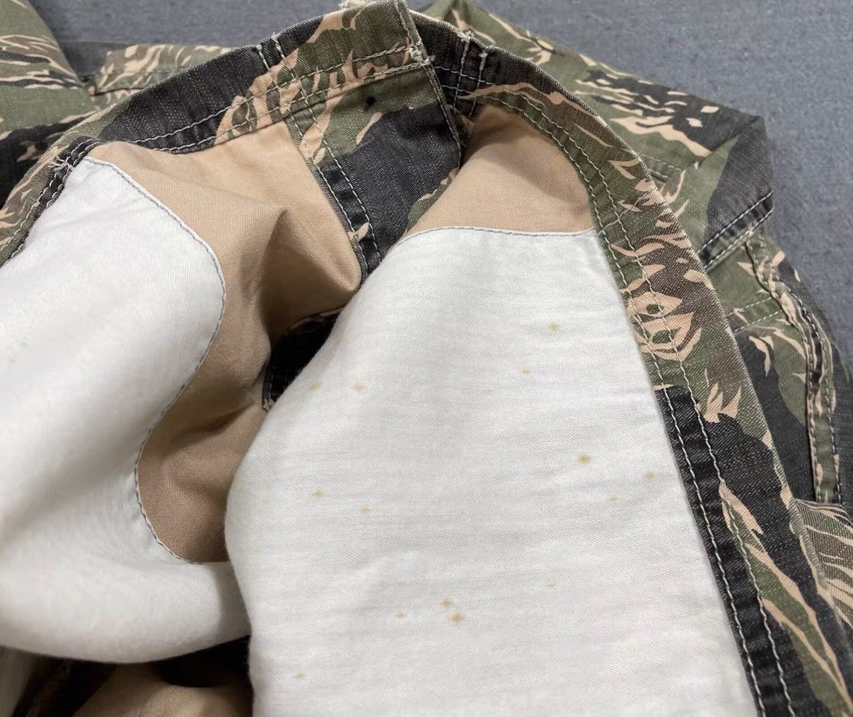 Neighborhood NEIGHBORHOOD NBHD BDU TIGER / C-SHIRT Tiger Camo Jacket J16 Size US M / EU 48-50 / 2 - 6 Thumbnail