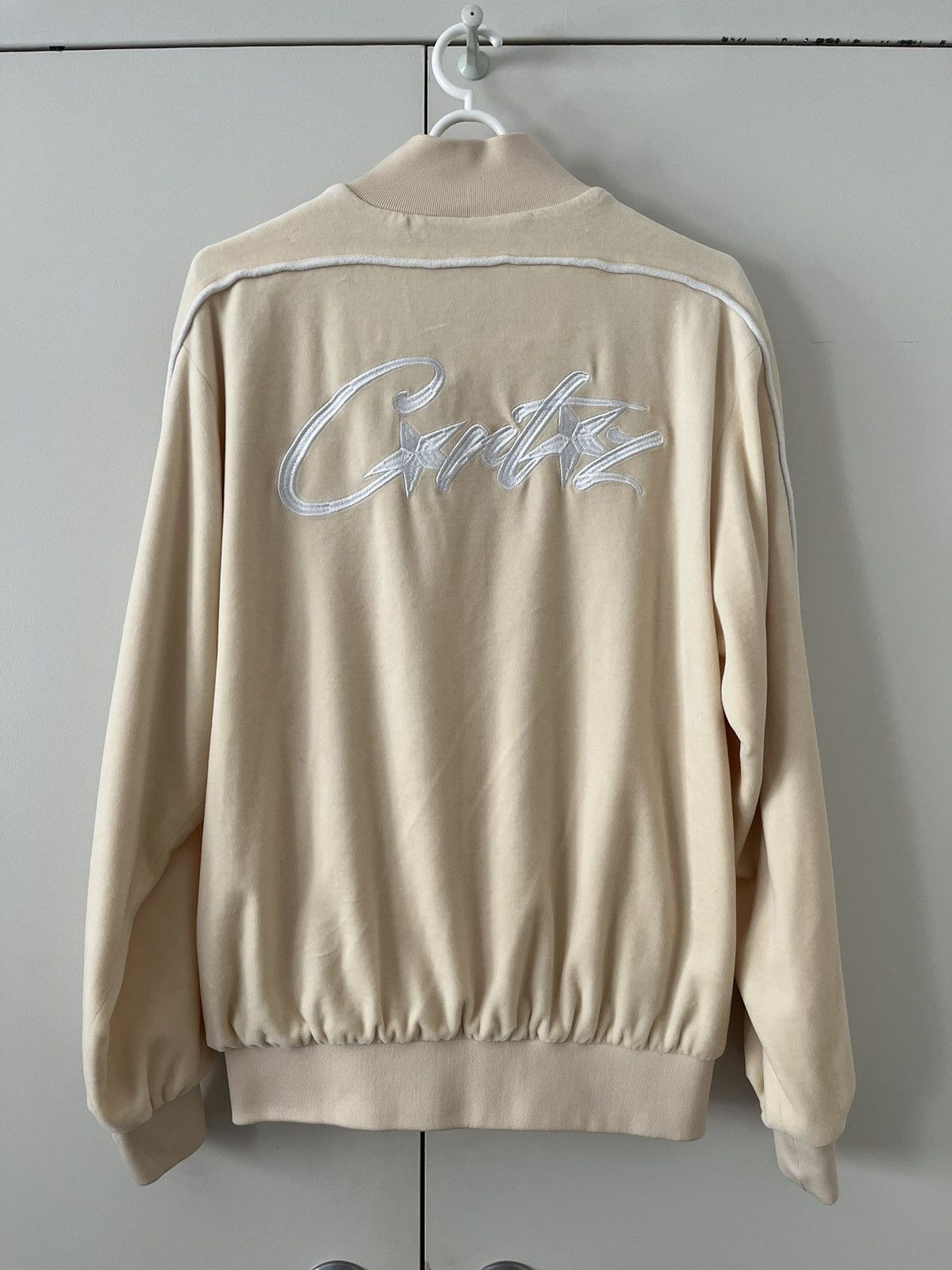 Corteiz Crtz Allstarz VVS Velour jacket medium size vanilla cream wh Size US M / EU 48-50 / 2 - 5 Thumbnail