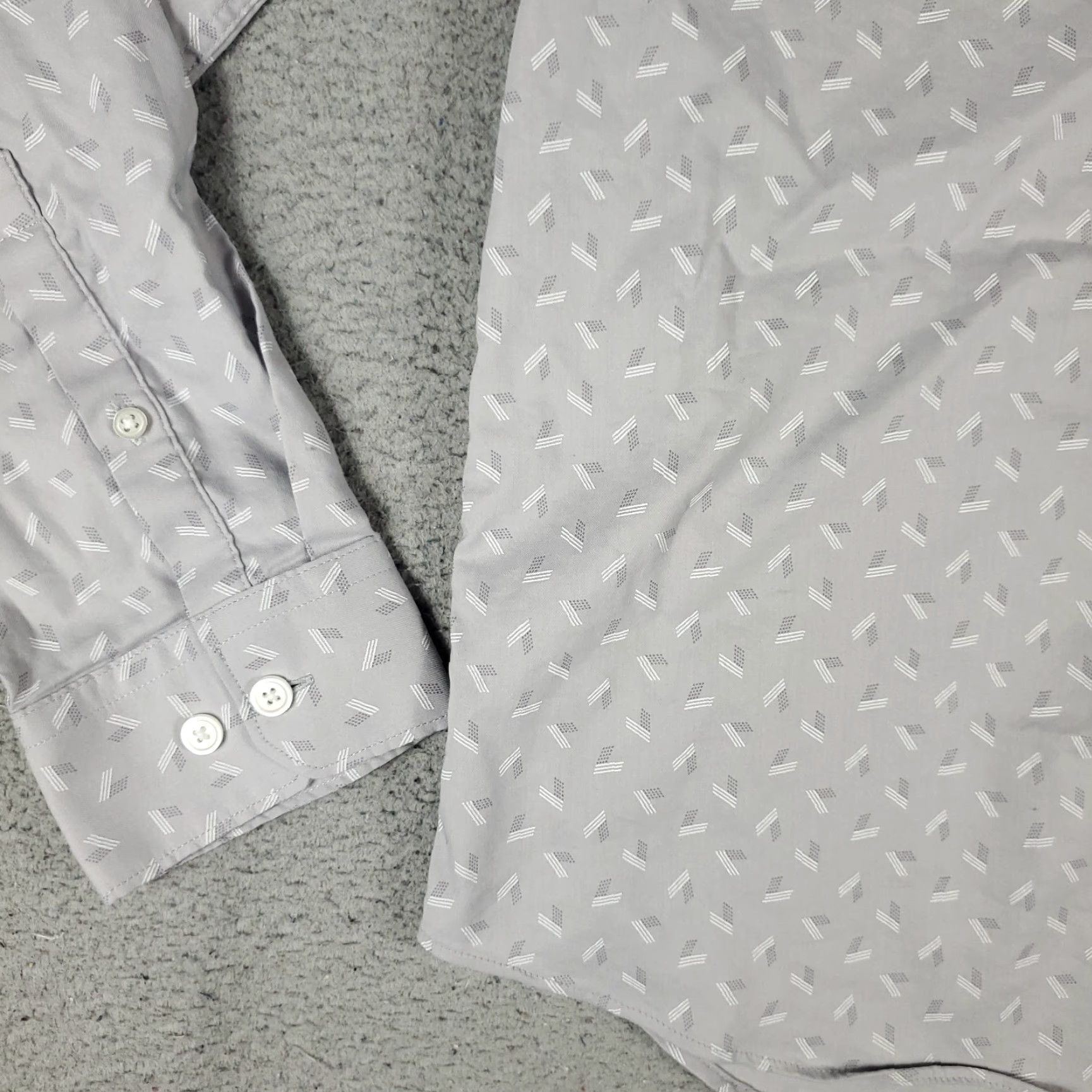 Express Express Shirt Mens Medium Gray Geometric Button-Up Long Sleeve Shirt, Cotton, Express Brand, Men's Dress Shirt, 1075 Size US M / EU 48-50 / 2 - 3 Thumbnail