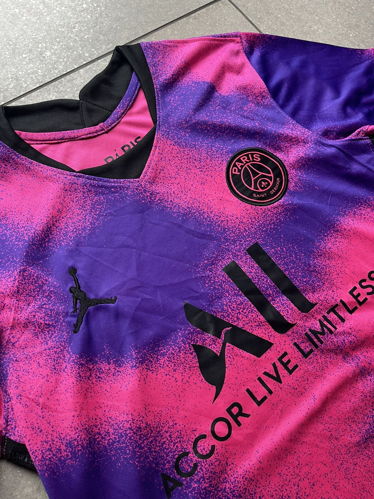 Jordan Brand 2021 Nike Jordan PSG pink purple soccer jersey Size US S / EU 44-46 / 1 - 6 Thumbnail