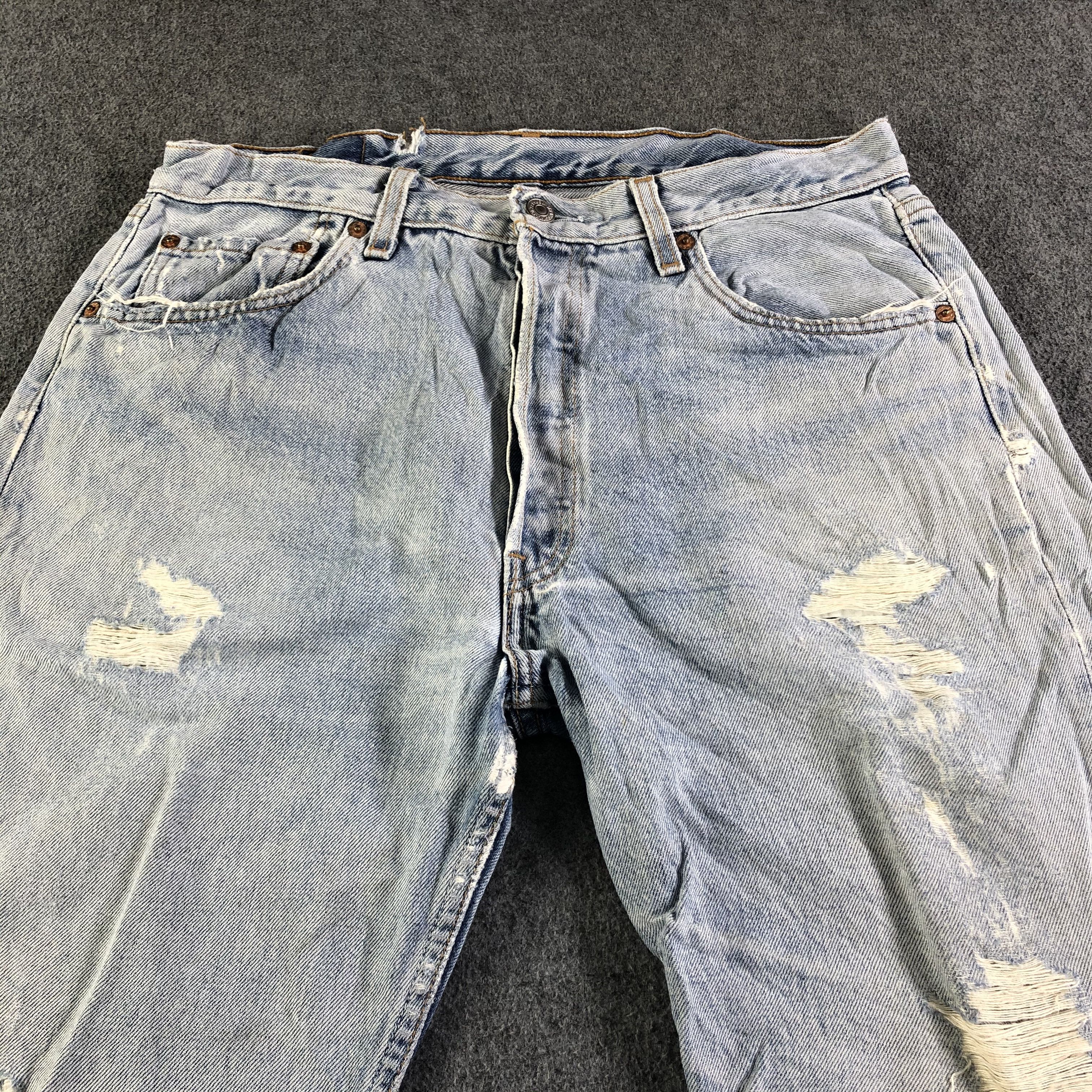 Levi's × Vintage Vintage 90s Light Wash Levis 501 Jeans-J3906 Size US 32 / EU 48 - 3 Thumbnail