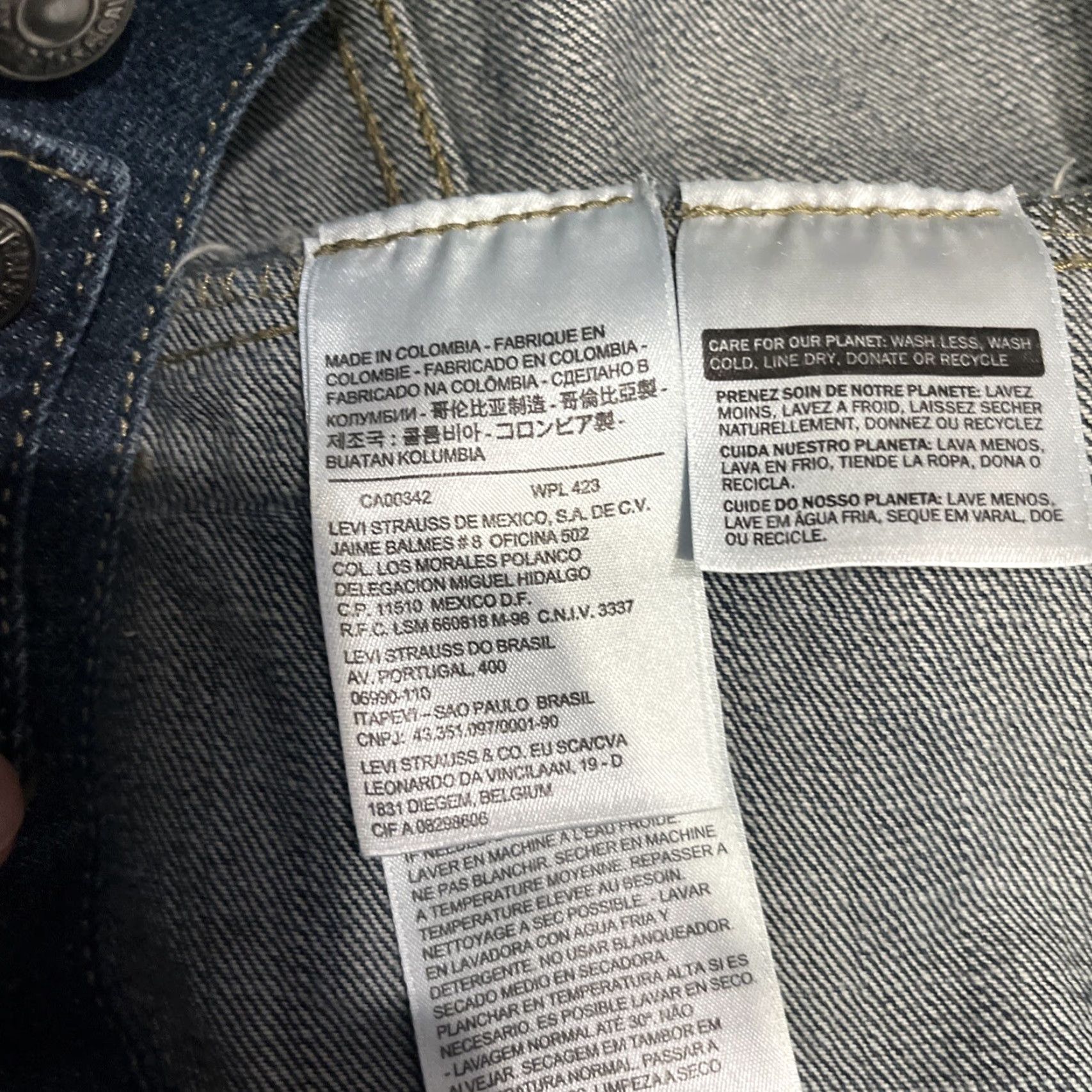 Levi's Levi's Denim Trucker Jacket Men XL Distressed Biker Western Classic Shirt Jacket Mens Denim Trucker Distressed Biker Levi's Size US XL / EU 56 / 4 - 4 Thumbnail