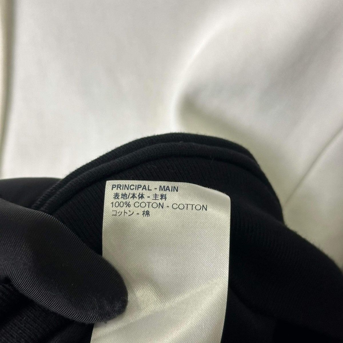 Louis Vuitton Louis Vuitton Circle Cut Monogram Hoodie Size US L / EU 52-54 / 3 - 9 Thumbnail