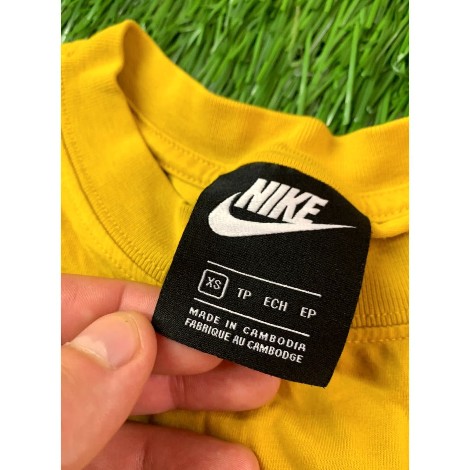 Nike Nike Original 2019 Women Casual Shirt XS T-Shirt Jersey Yellow Short Sleeve Classic Fit Size XS / US 0-2 / IT 36-38 - 5 Thumbnail