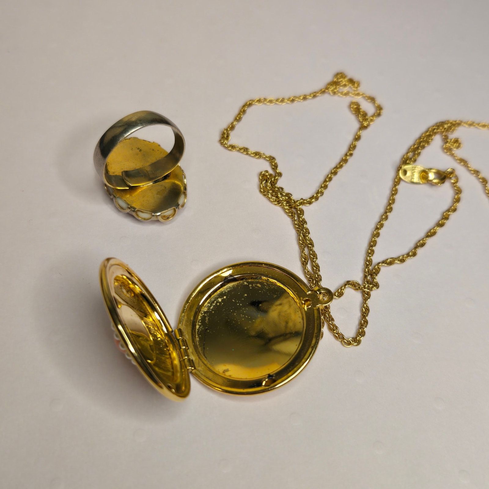 Vintage Vintage AVON VictorianLocket Necklace Courting Couple Ring Size ONE SIZE - 5 Thumbnail
