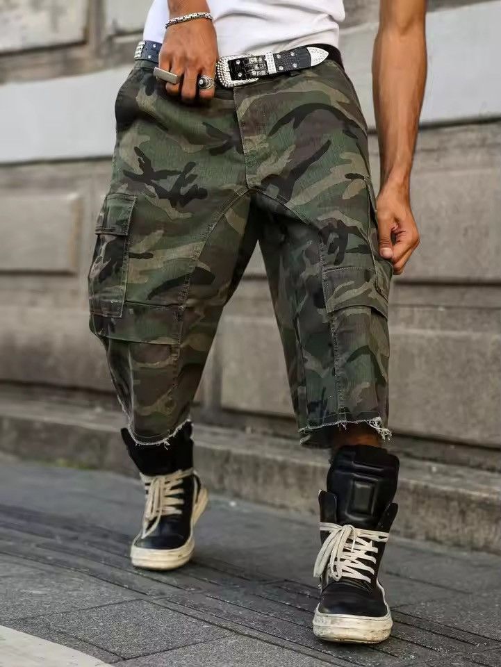 Japanese Brand Cargo distressed camo jorts Size US 32 / EU 48 - 4 Thumbnail