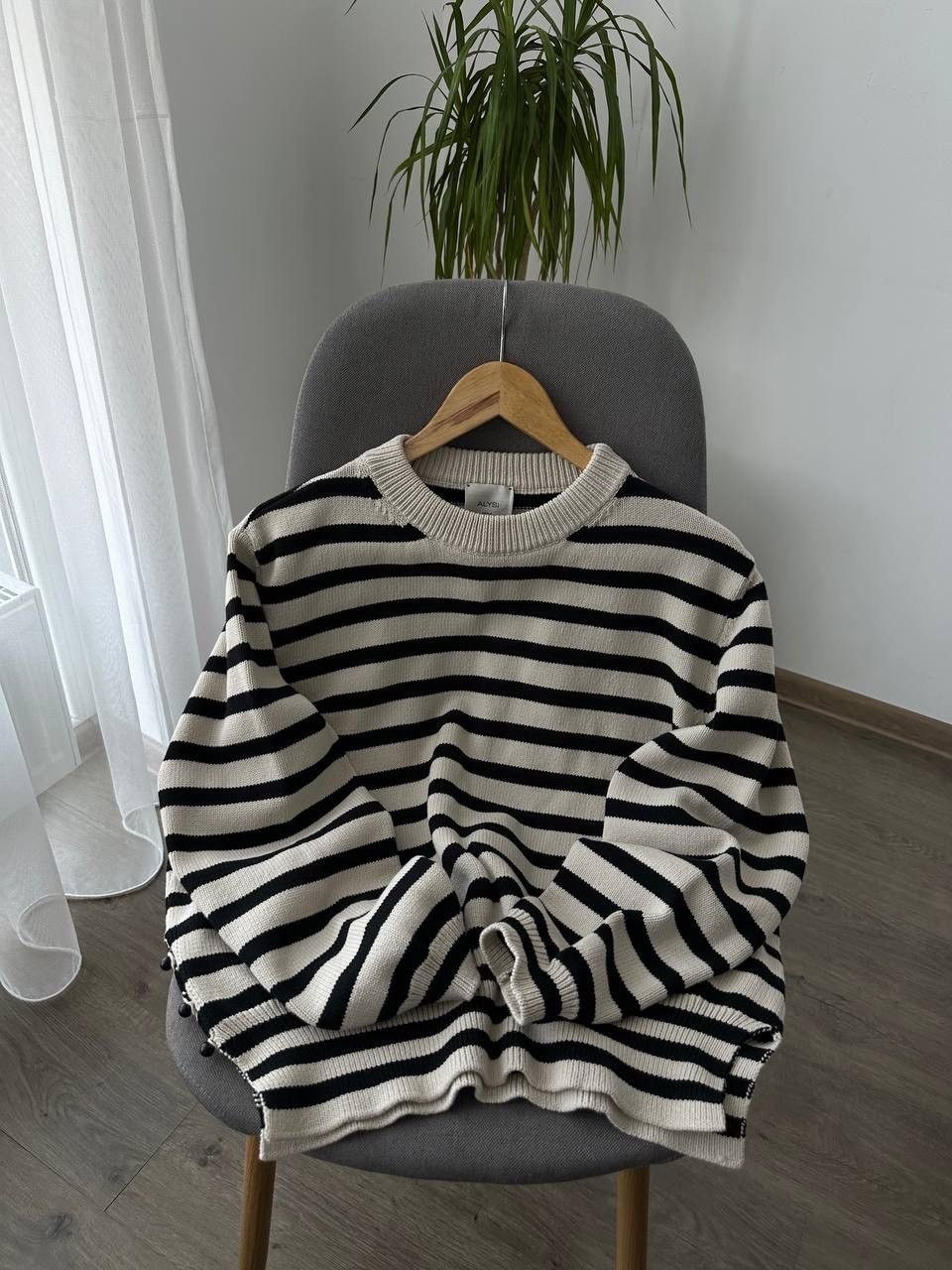 Japanese Brand × Vintage Vintage Alysi Striped Knit White Sweater Size US S / EU 44-46 / 1 - 8 Thumbnail