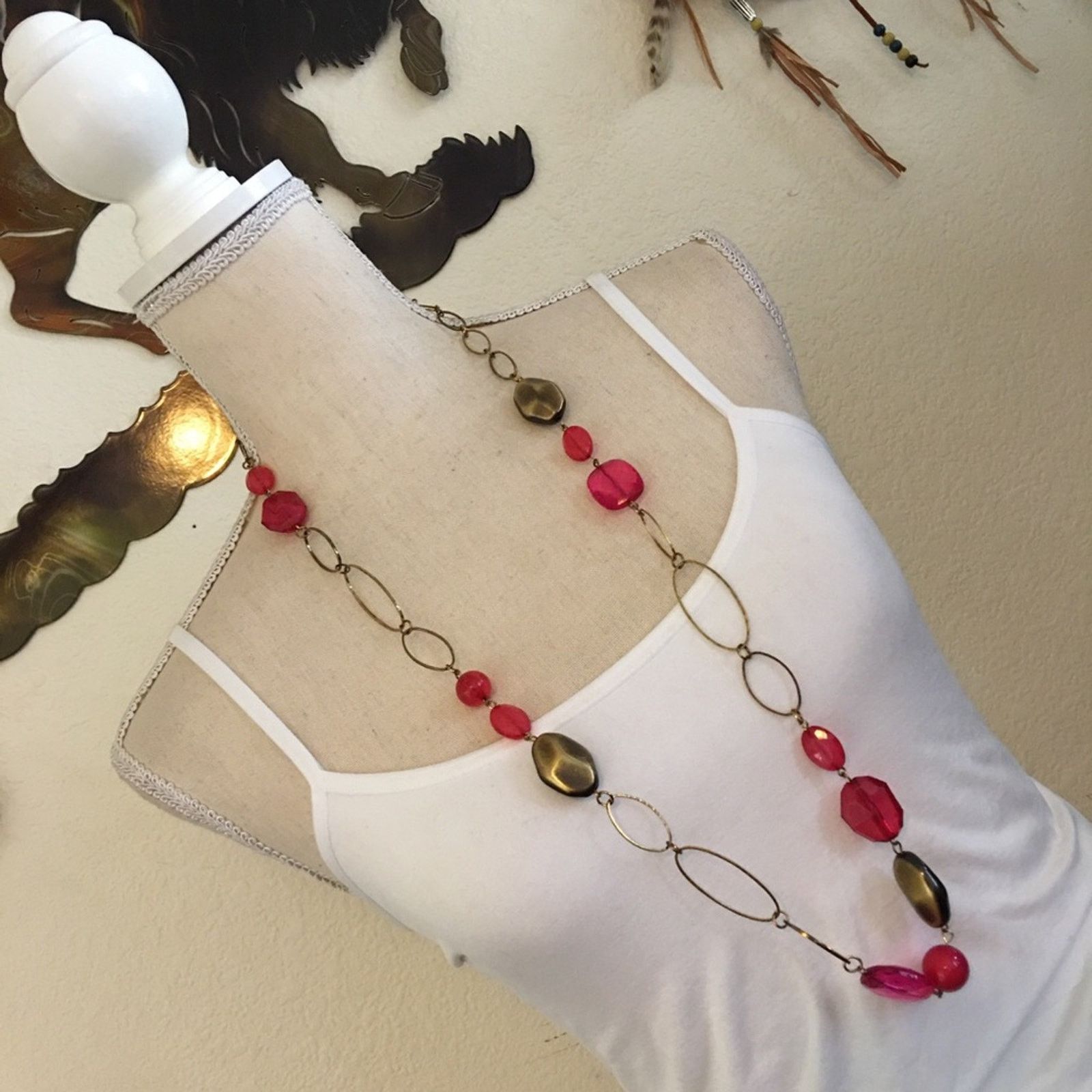 Vintage Vintage pink plastic bead gold tone link necklace Size ONE SIZE - 3 Thumbnail