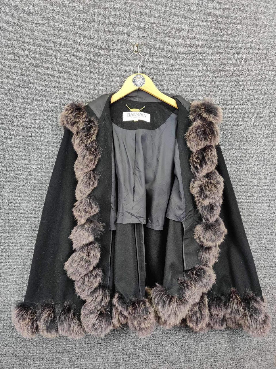 Balmain Nice❗Vintage Balmain Paris Faux Fur Poncho Jacket Size US L / EU 52-54 / 3 - 2 Thumbnail