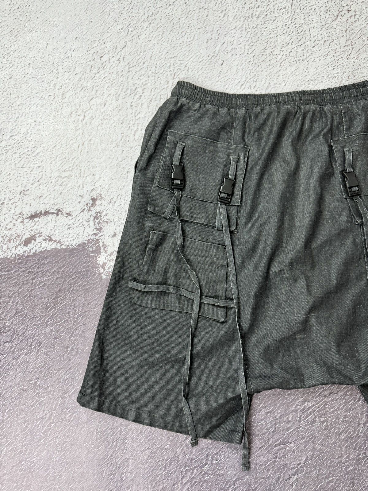 Genius Pieces Genius Avant Garde bondage multipocket Japanese linen shorts Size US 36 / EU 52 - 10 Thumbnail