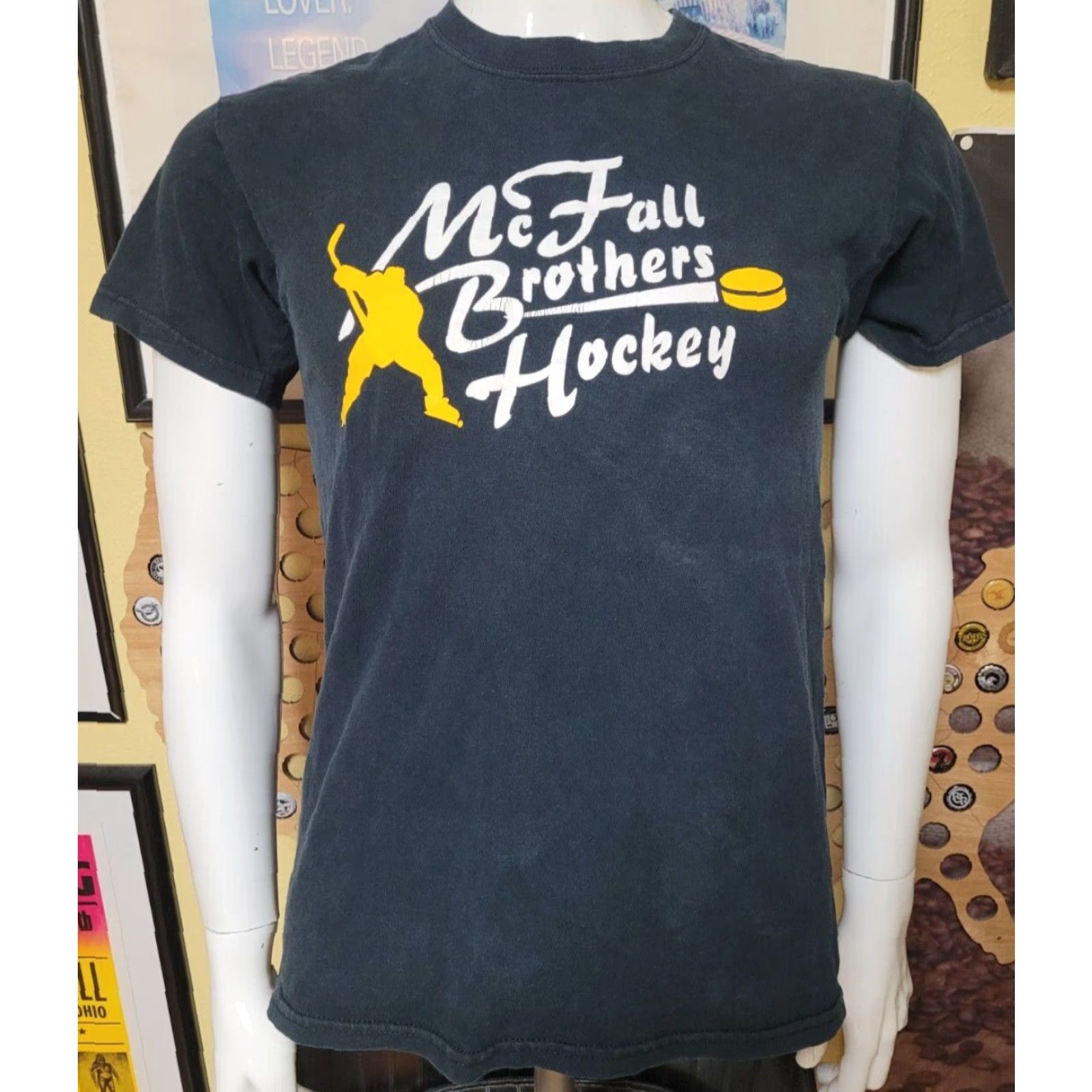 Gildan McFall Brothers Hockey School T Shirt Small Mens Black Gildan 100% Cotton Sports Graphic Tee Size US S / EU 44-46 / 1 - 2 Thumbnail