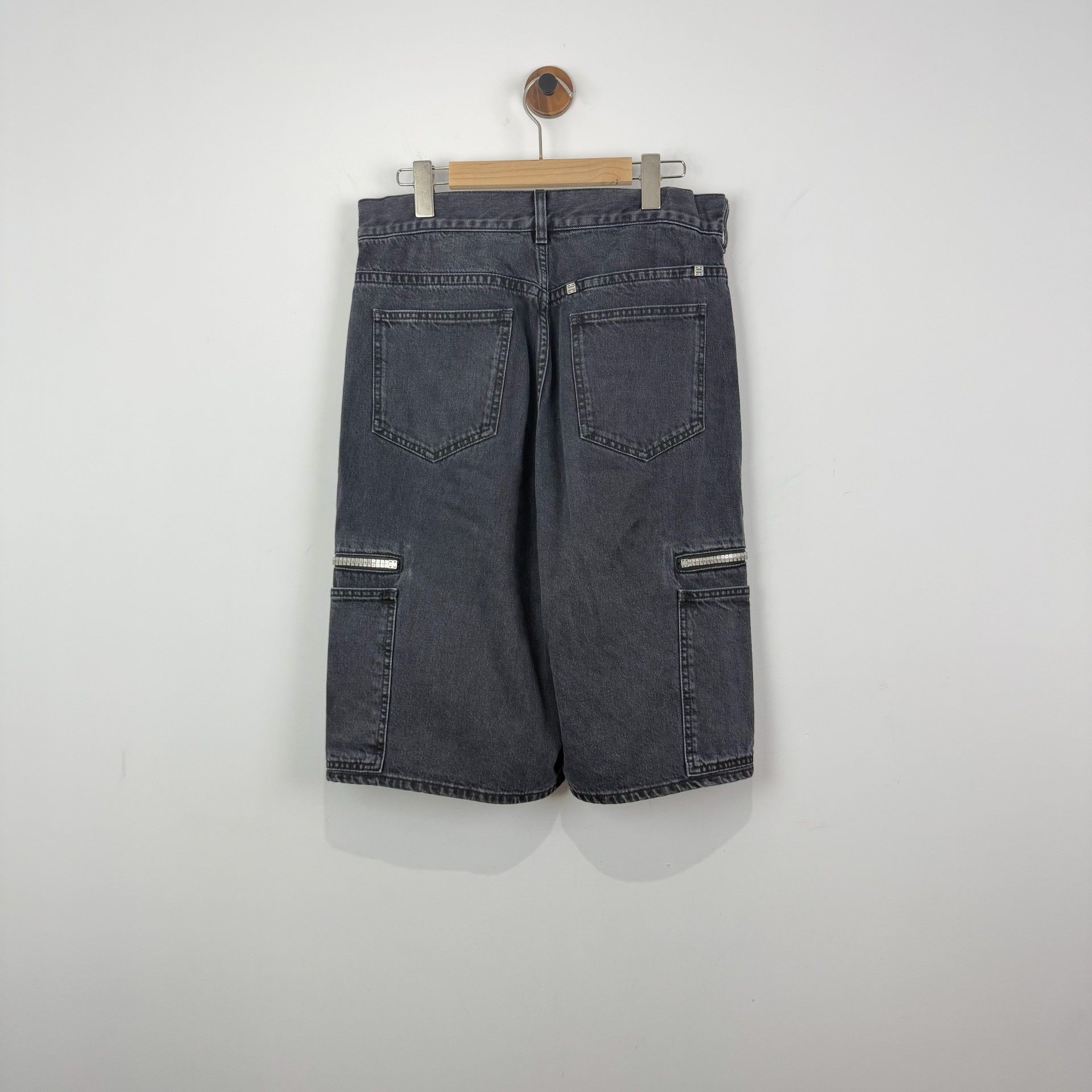 Givenchy Givenchy Runway 4G Zipper Denim Shorts Size US 31 - 2 Thumbnail