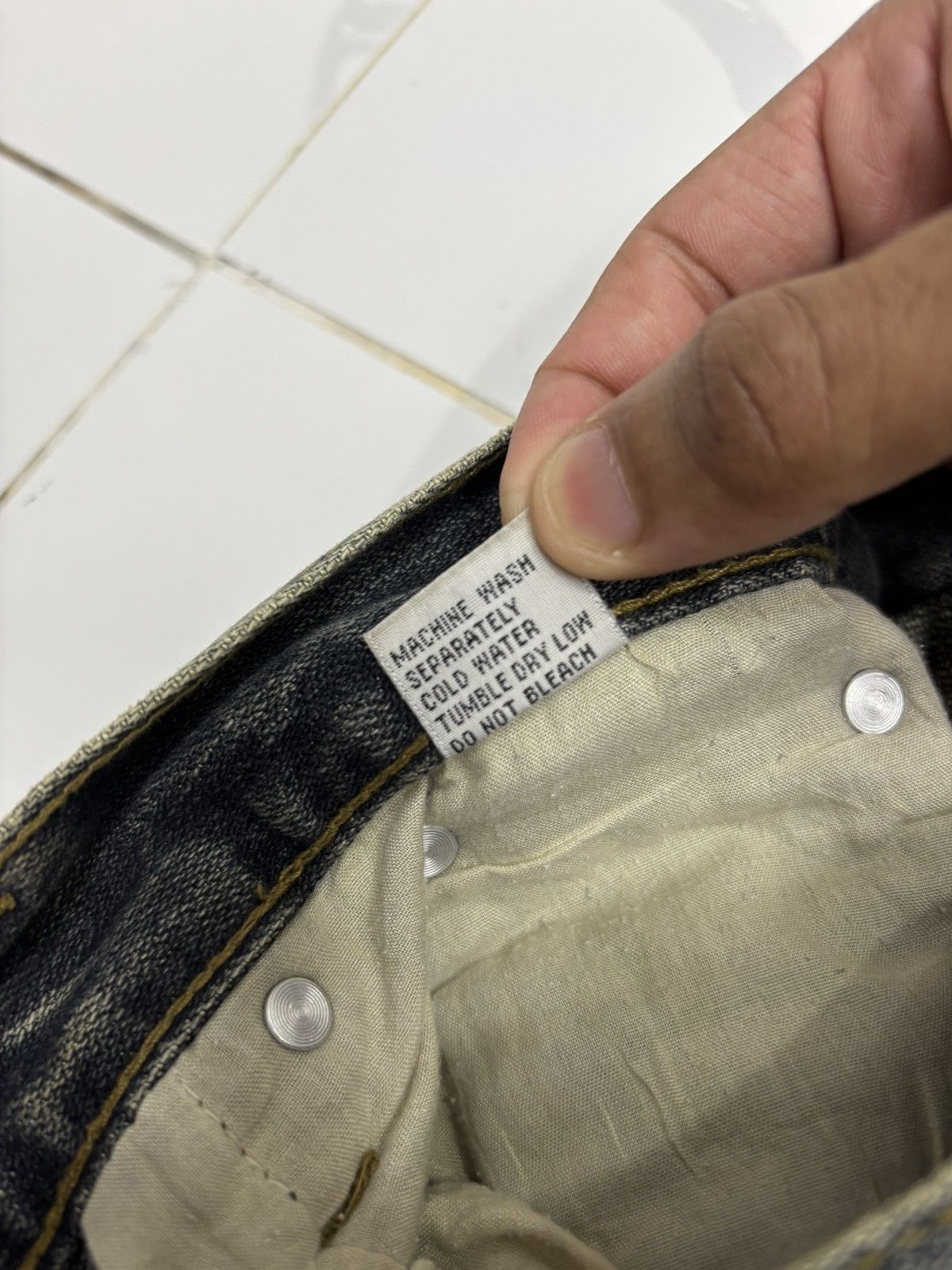 Diesel × General Research × Issey Miyake DIESEL BAGGY DISTRESSED DENIM JEANS Size US 31 - 13 Thumbnail