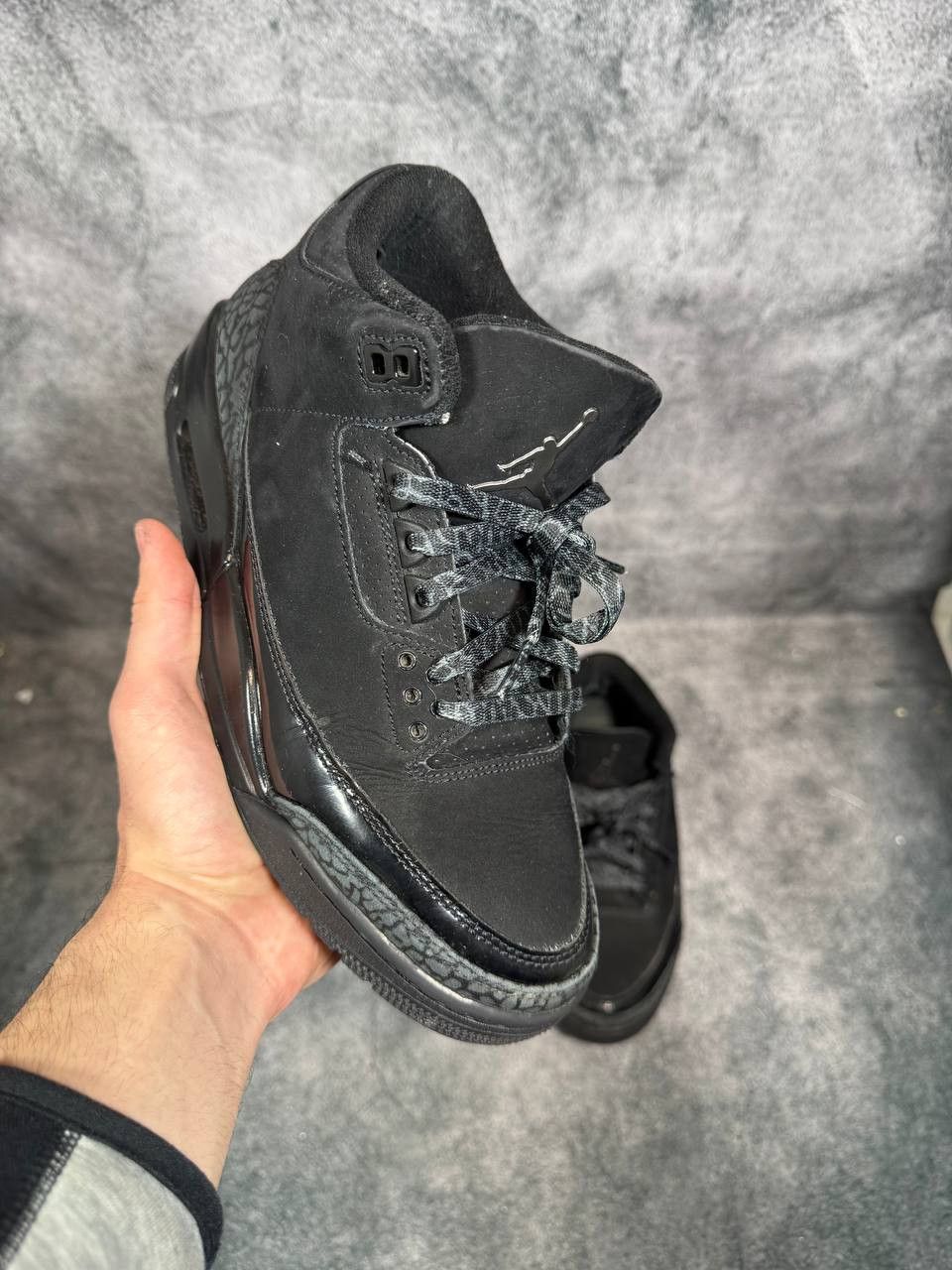 Jordan Brand Size 8 | Jordan 3 Black Cat No Box | Pre-Owned Size US 8 / EU 41 - 1 Thumbnail