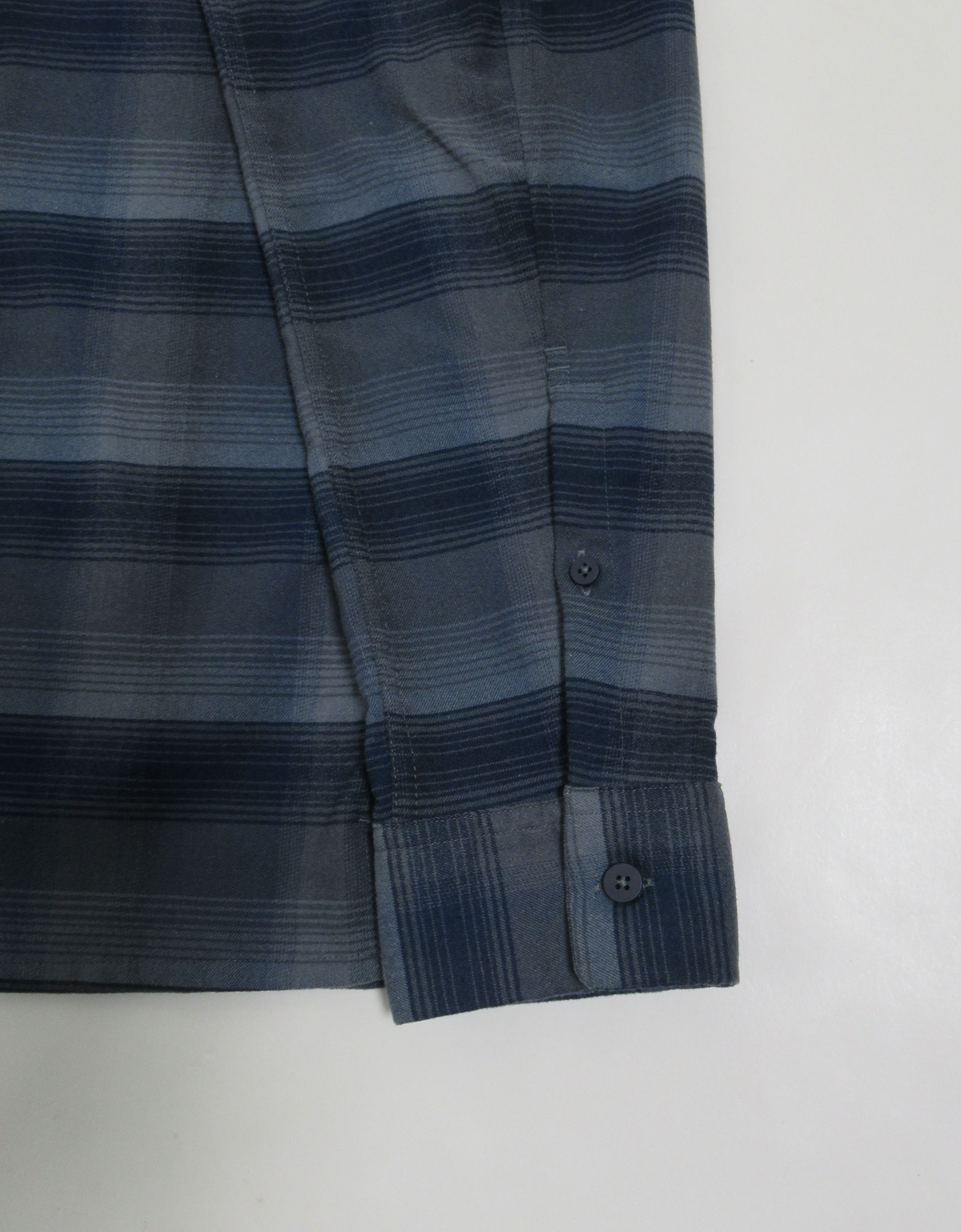 Lululemon Lululemon Men's Masons Peak Flannel Long Sleeve Shirt Size US M / EU 48-50 / 2 - 9 Thumbnail