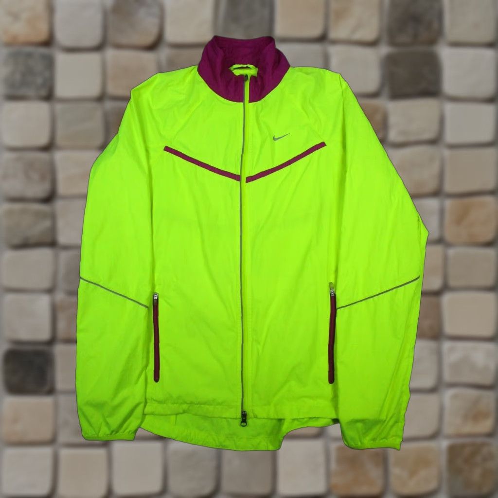 Nike Nike Jacket Women's Small Yellow Full Zip Windbreaker Running Activewear Size S / US 4 / IT 40 - 1 Thumbnail