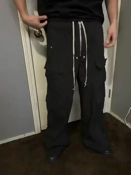 Japanese Brand Drawstring Black Cargo Pants Baggy Size US 30 / EU 46 - 2 Thumbnail