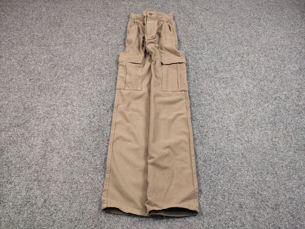 Japanese Brand Vintage 90's Japanese Baggy Beige Cargo Pants Y2K Hype Style Size US 29 - 2 Thumbnail