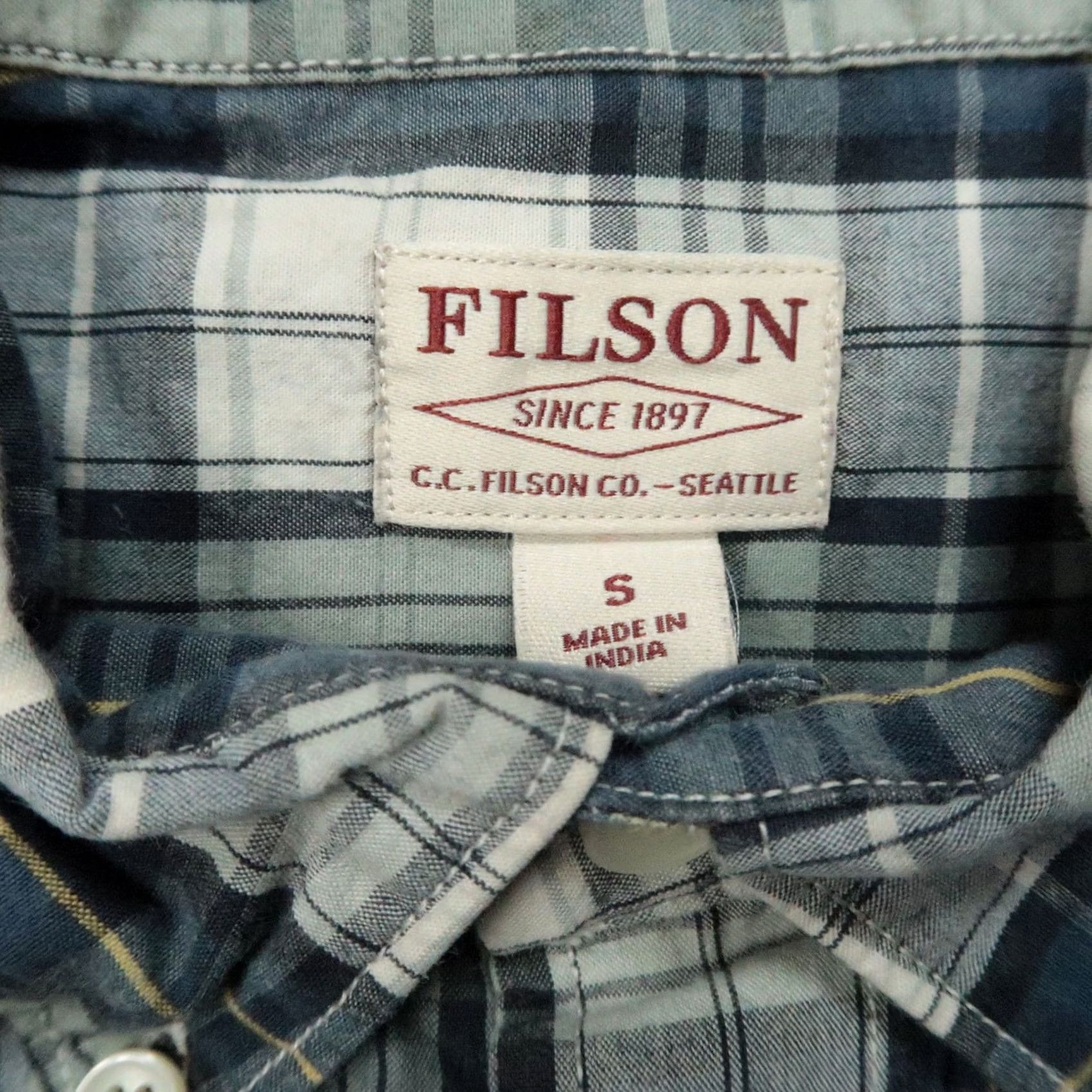 Filson Filson Shirt Mens S Blue Plaid Long Sleeve Button-Down Pockets Casual Business Travel 40 in Chest Regular Fit Cotton T-Shirt? Size US S / EU 44-46 / 1 - 3 Thumbnail