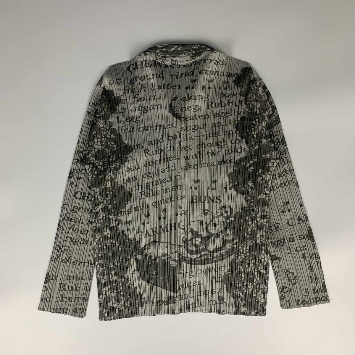 Pleats Please Issey Miyake Rare Issey Miyake Pleats Please “English Menu” Pleated Shirt Size US M / EU 48-50 / 2 - 2 Thumbnail