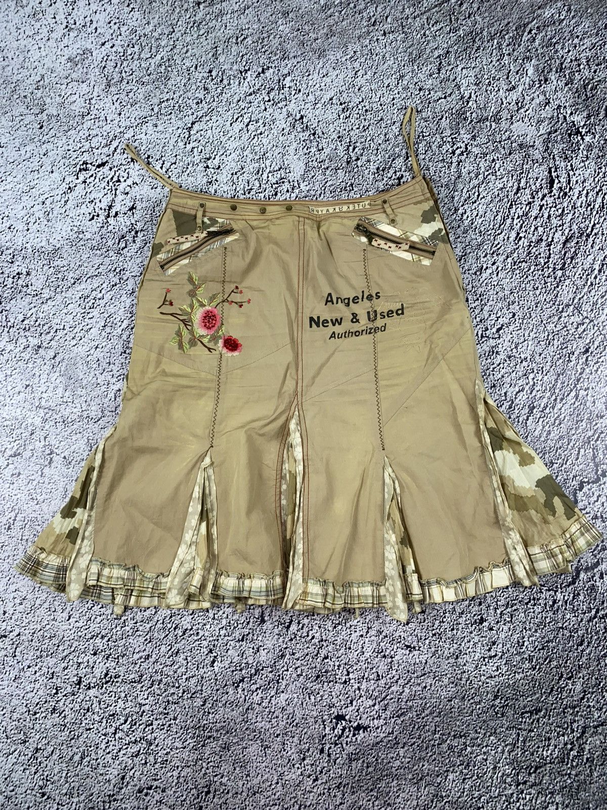 Vintage Vintage Y2K camo pleated midi skirt 00s juicy style Size 30" / US 8 / IT 44 - 1 Thumbnail