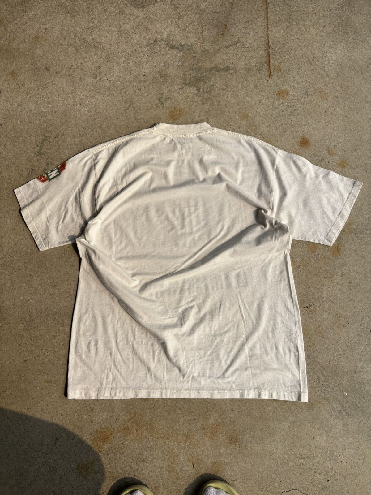 Other Vintage Eden Bitter Beer Genuine Headhunters Tribal 90s Tee Size US XL / EU 56 / 4 - 2 Thumbnail