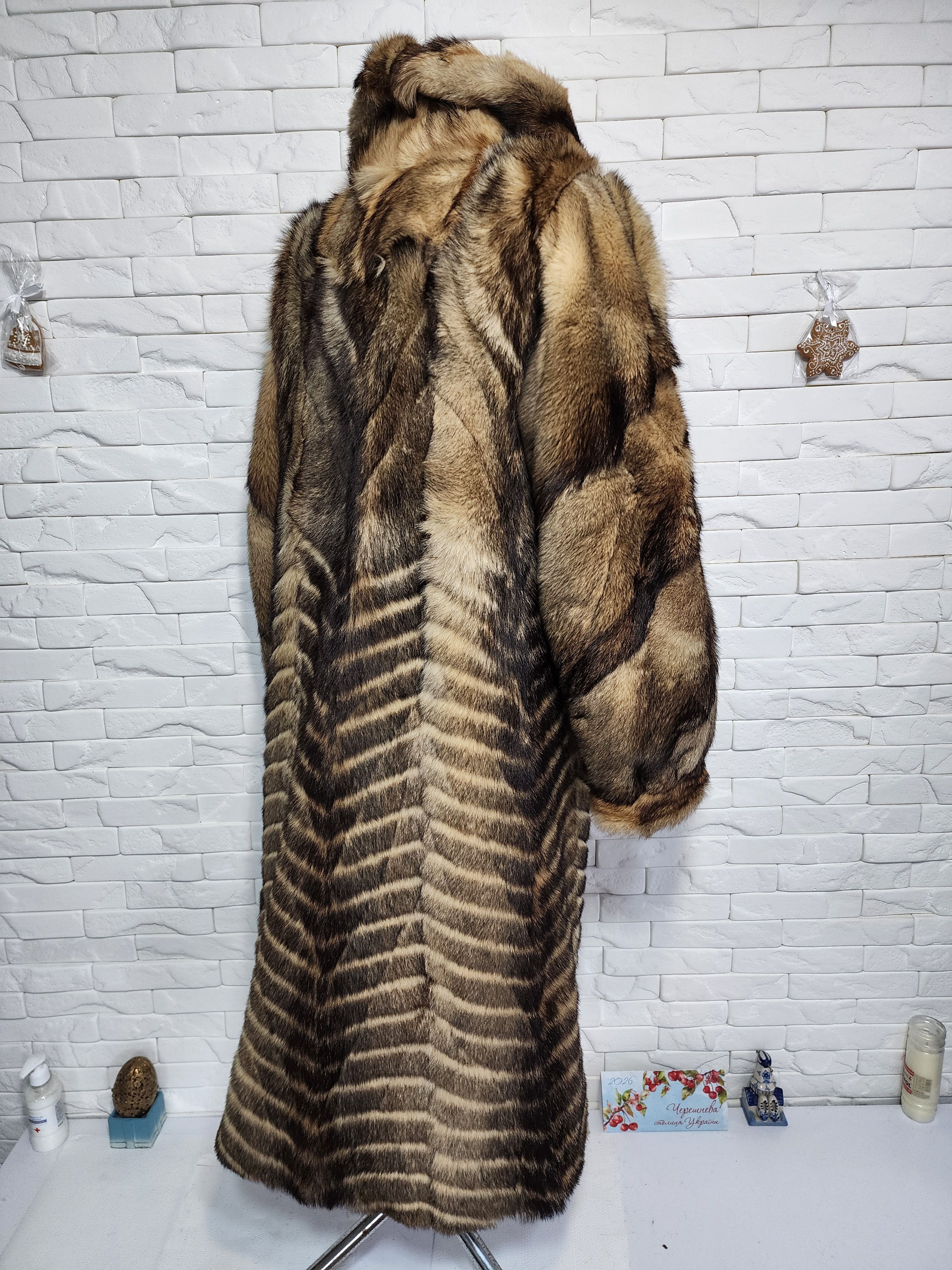 Furla Long Brown Fur Coat: Genuine Undyed Fur, Metal Hook Closure Size XL / US 12-14 / IT 48-50 - 6 Thumbnail