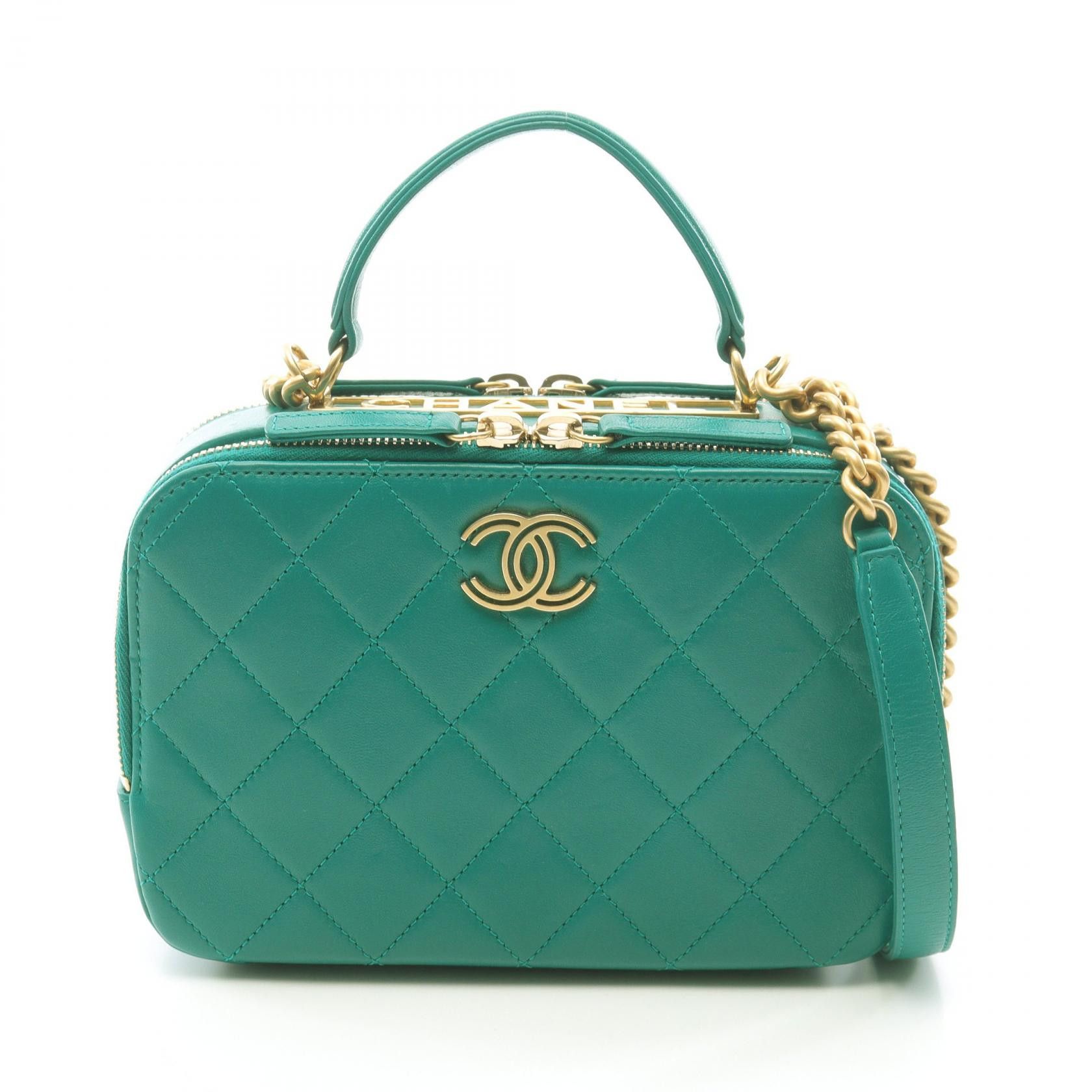 Chanel Chanel Matelasse Lambskin Shoulder Bag Leather Shoulder Bag in Green, Women's