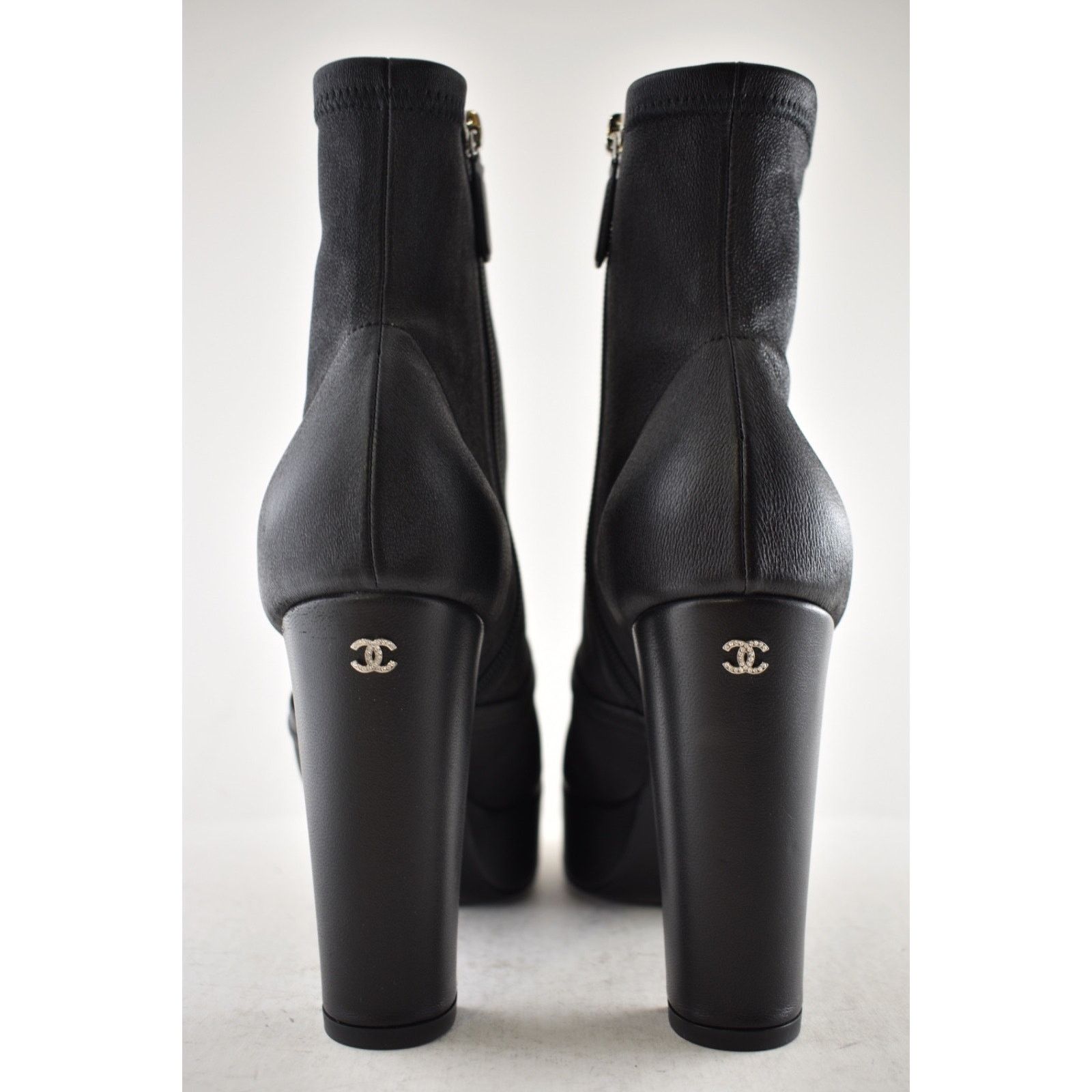 Chanel Chanel 24K Lambskin CC Ankle Platform Block Heel Bootie 39.5 Size US 8.5 / IT 38.5 - 14 Thumbnail