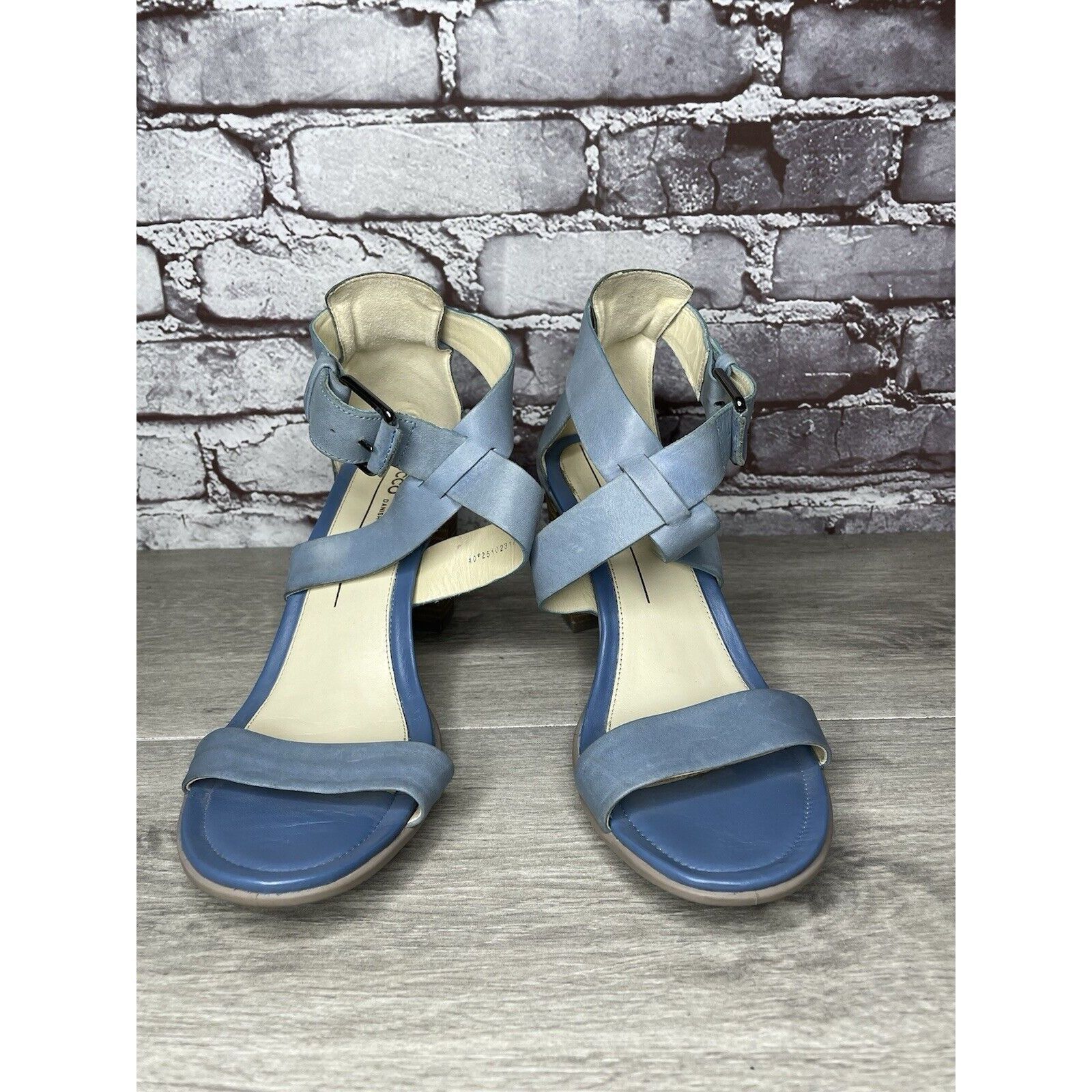 Ecco ECCO DANISH DESIGN Blue Leather Ankle Strappy Stacked Heel S Size US 9.5 / IT 39.5 - 14 Thumbnail