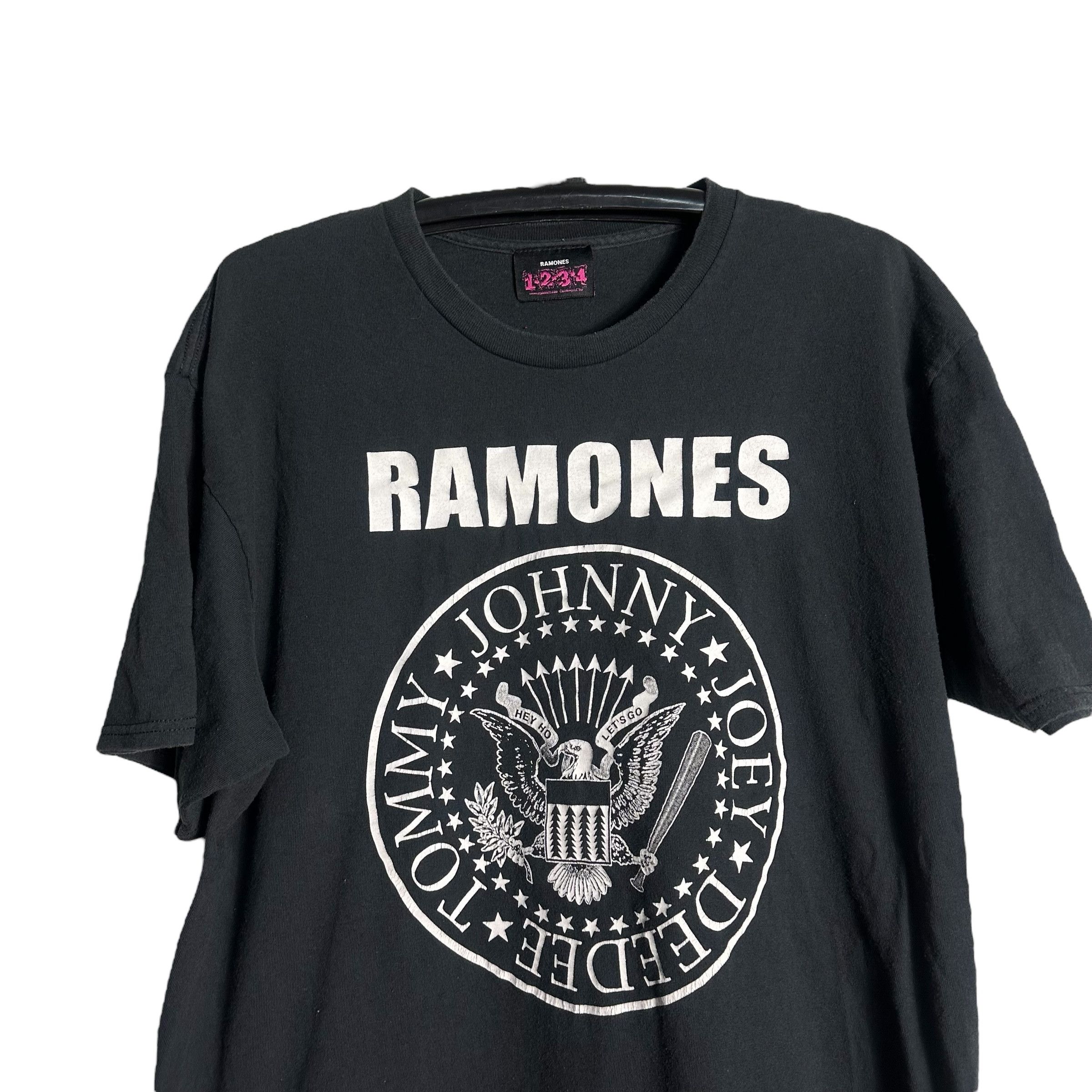 Band Tees 🔥RARE🔥Vintage Ramones 1234 Band Punk Rock T-shirt Size US XL / EU 56 / 4 - 2 Thumbnail