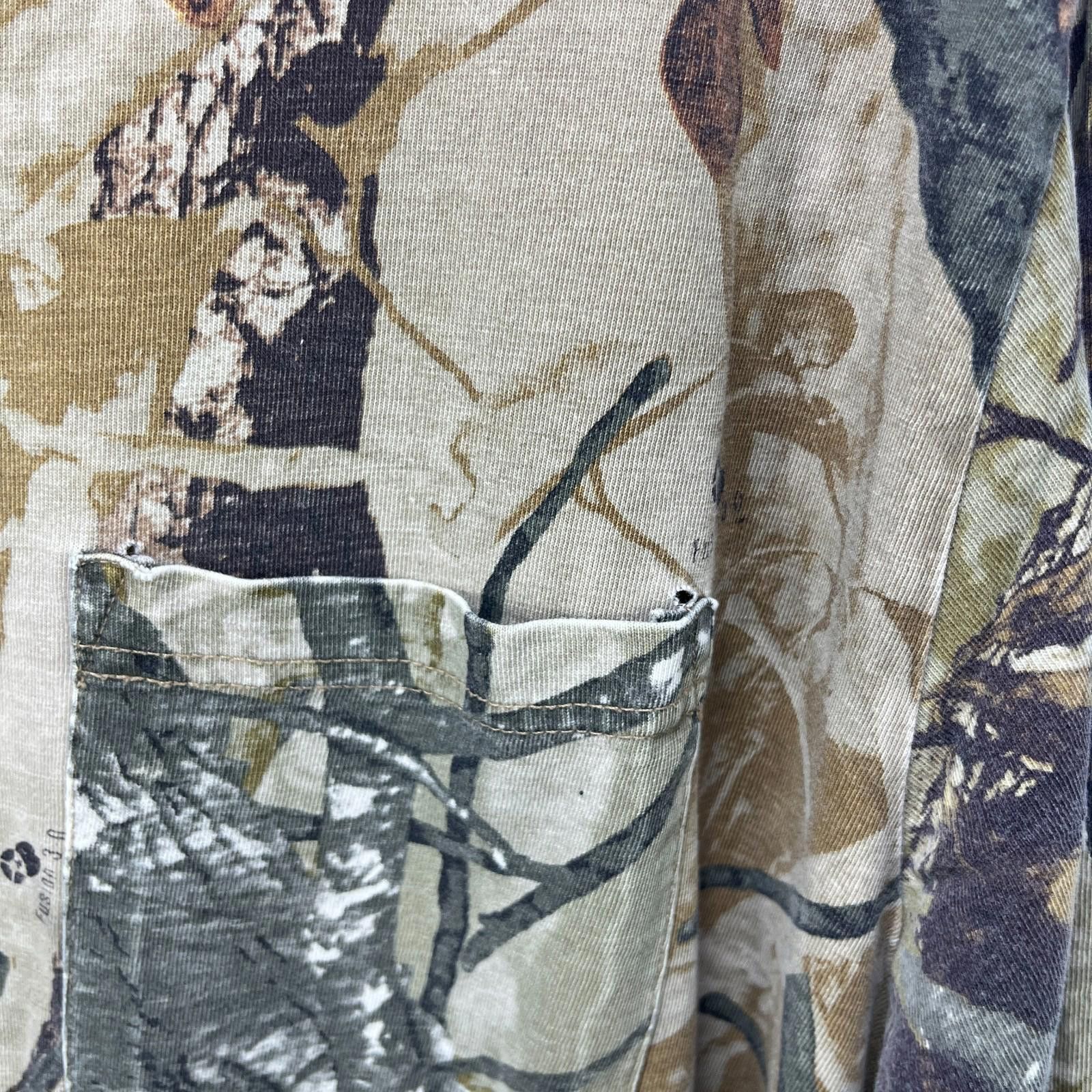 Vintage Vintage Y2K Real Street Camo Long Sleeve T Shirt 2XL Size US XXL / EU 58 / 5 - 9 Thumbnail